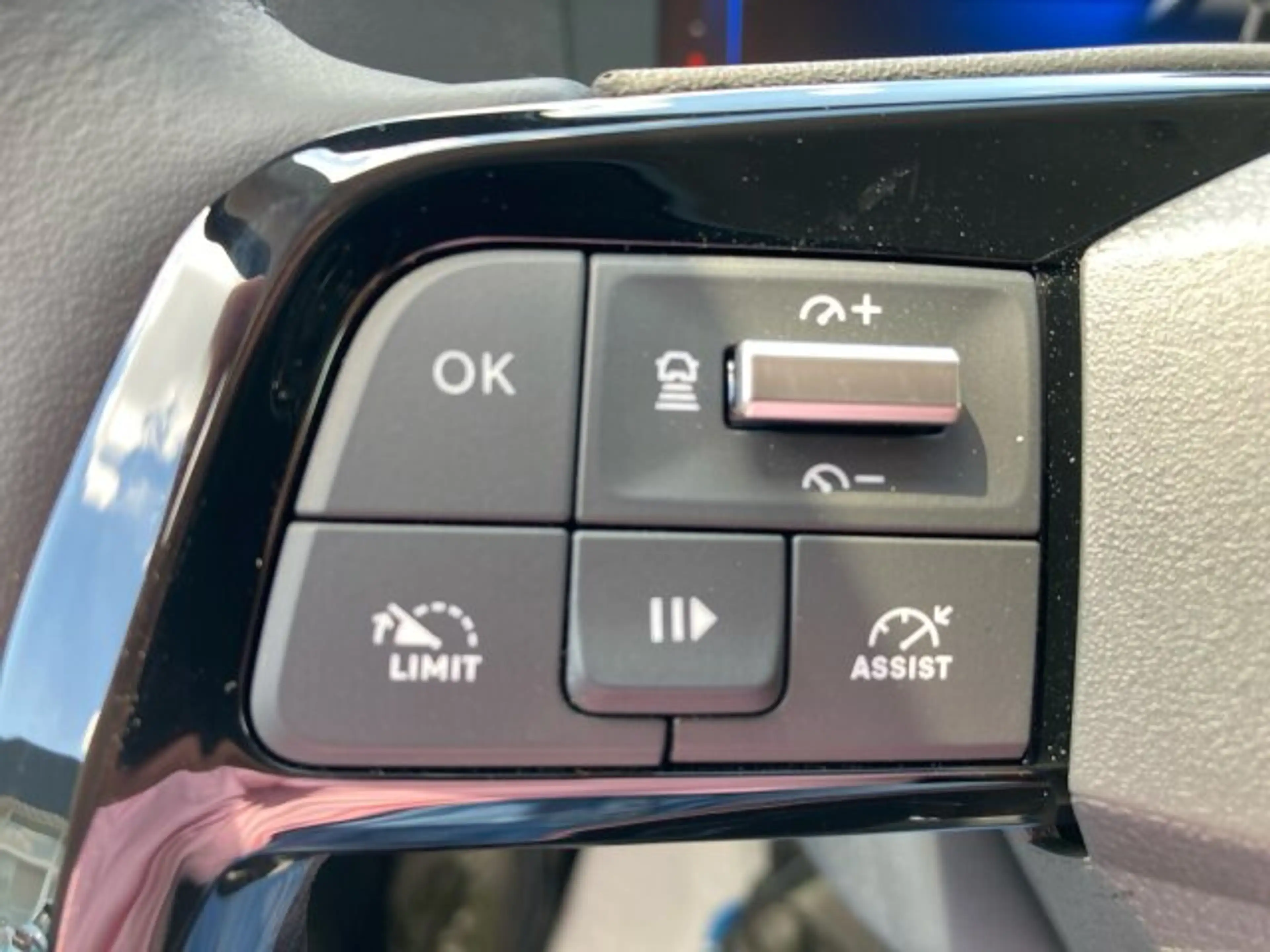Opel Zafira Life Zafira 2.2 Diesel Edition XL (L3) — photo 9
