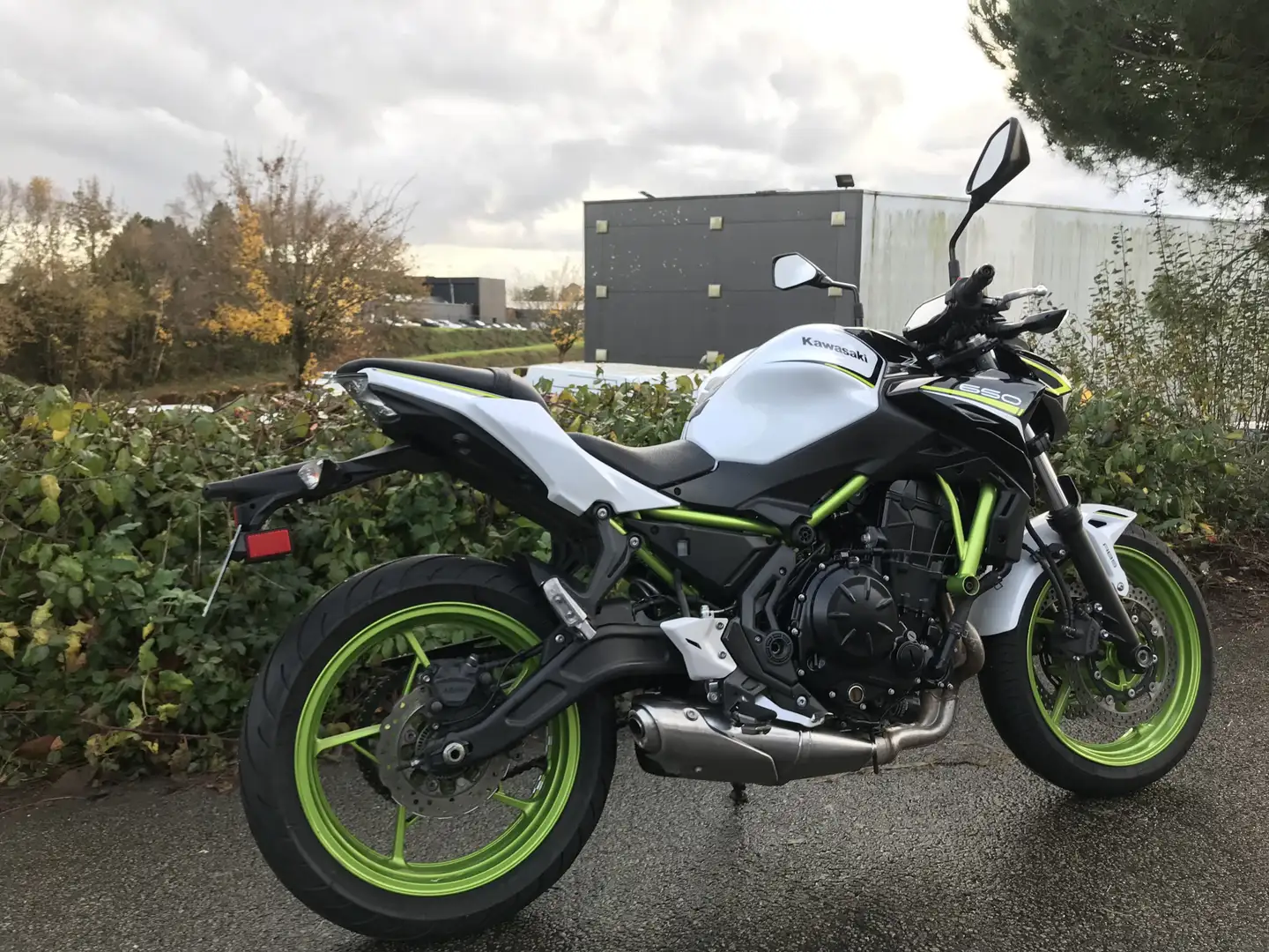 Kawasaki Z 650 Blanc - 2