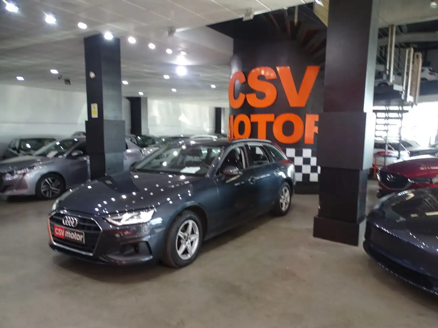 Audi A4 Avant 30 TDI Advanced S tronic 100kW Gris - 2