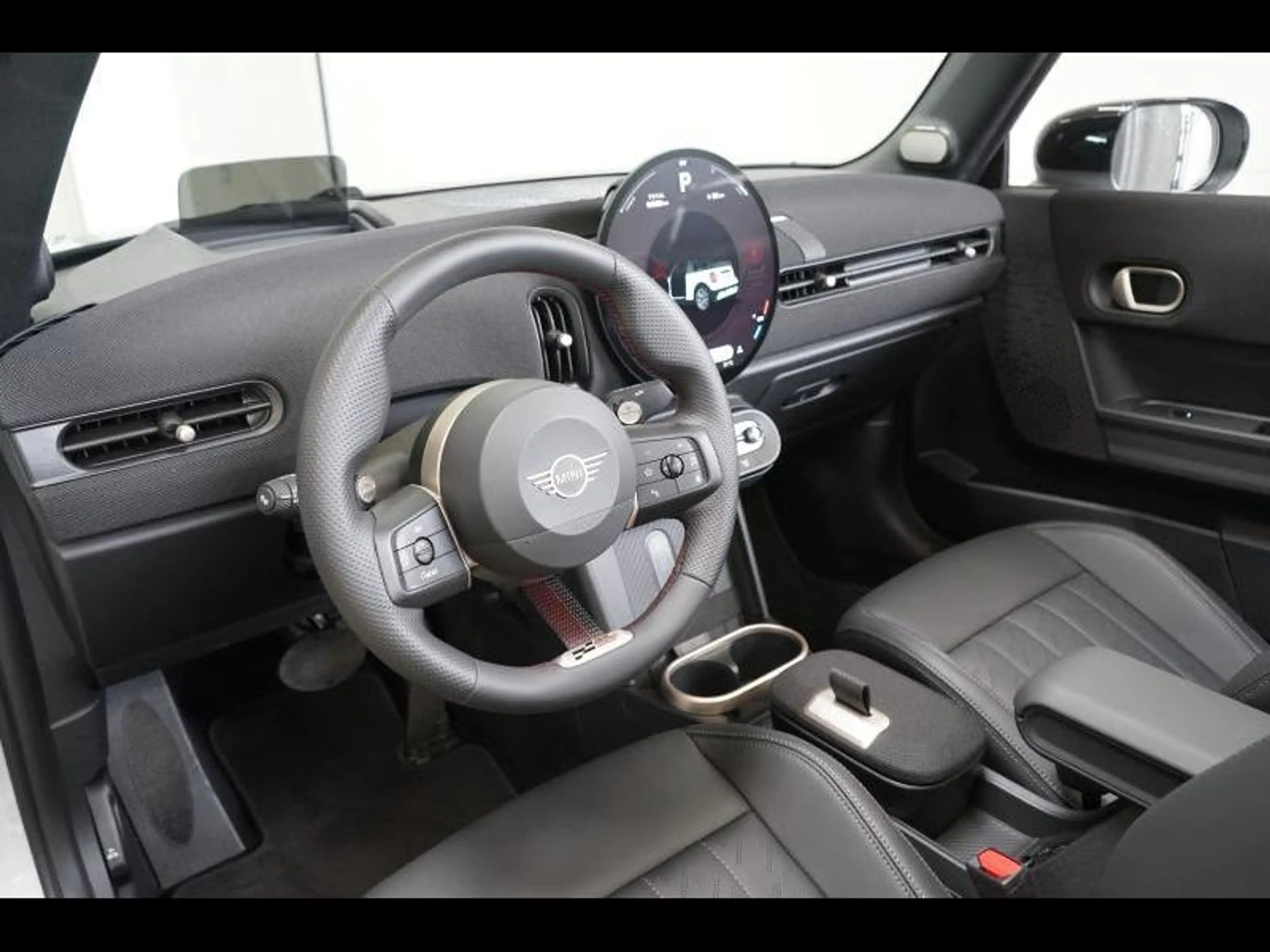 MINI Cooper Cabrio JCW PACK - NAVI - HARMAN-KARDON — photo 6