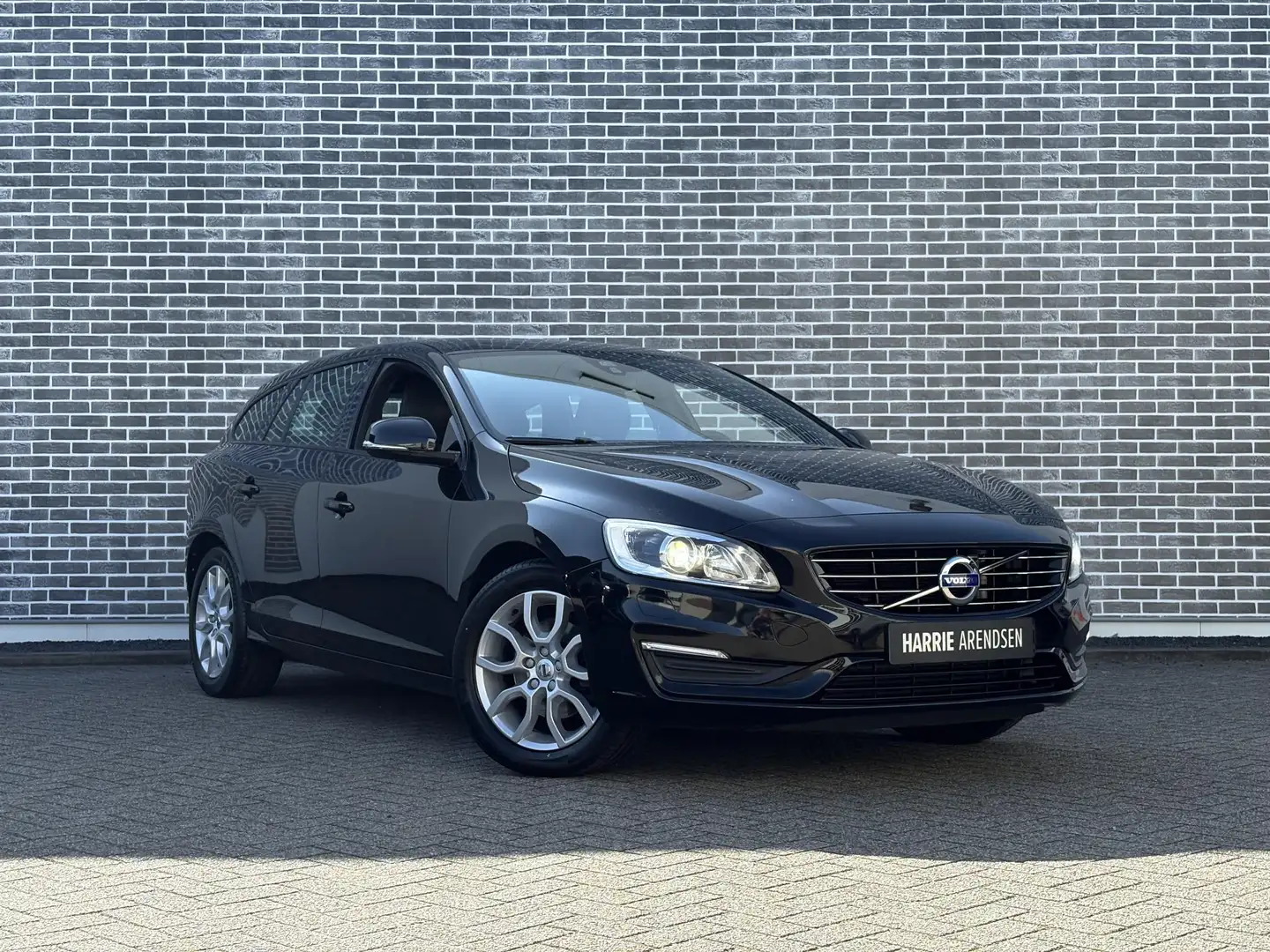 Volvo V60 2.0 D2 Polar+ Dynamic /Lederen bekleding/Afneembar Noir - 2