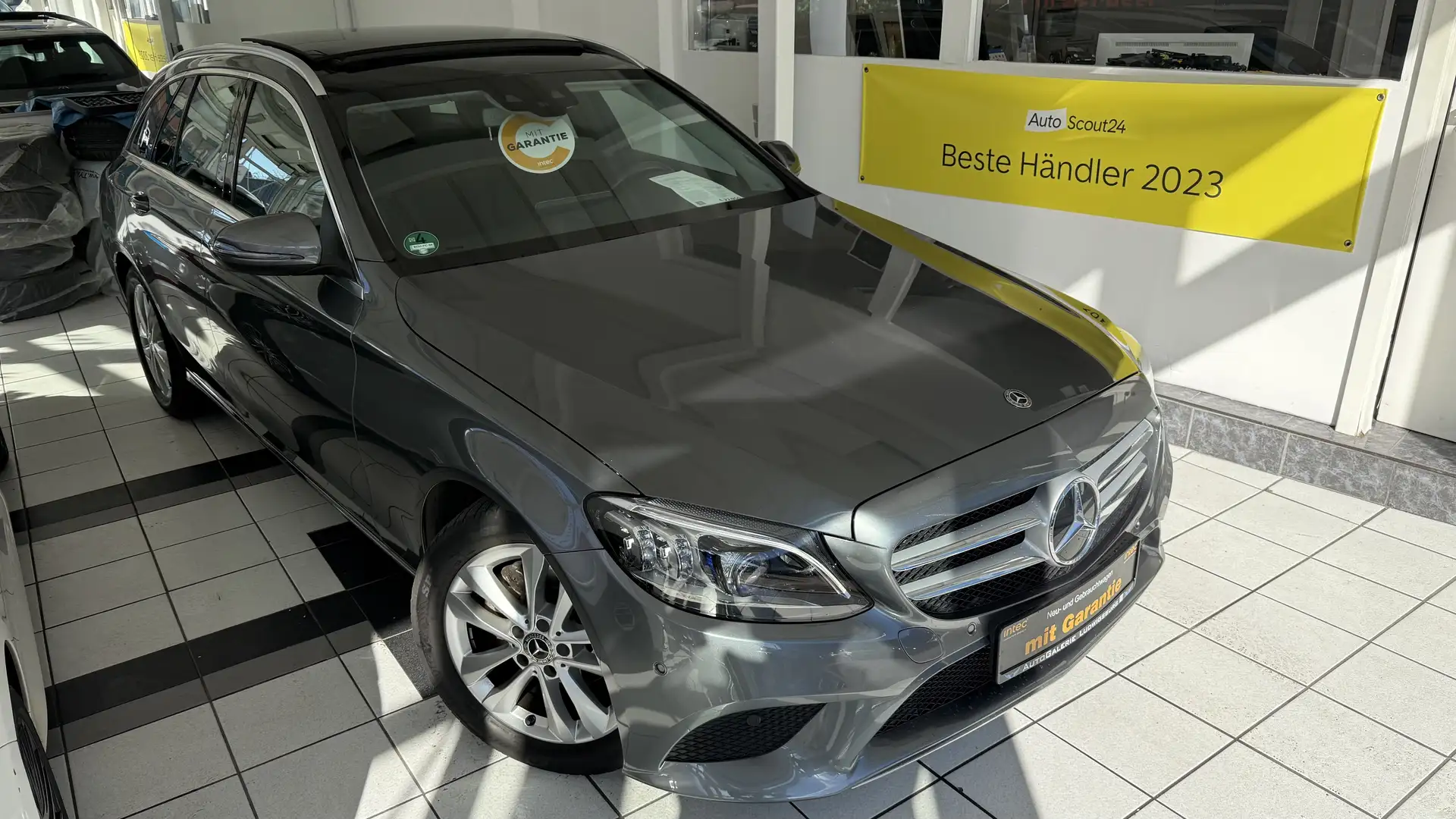 Mercedes-Benz C 180 T Avantgarde MULTIBEAM PANO KAMERA AHK LEDER TOP! Grau - 2