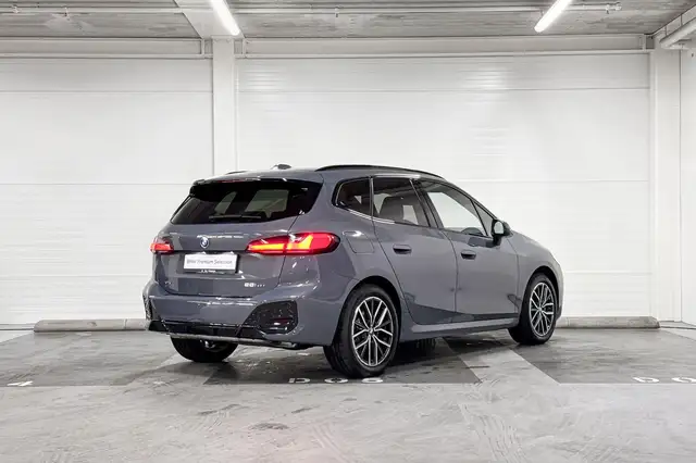 BMW 2 Series view 7