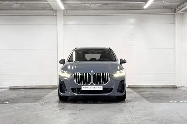 BMW 2 Series view 6