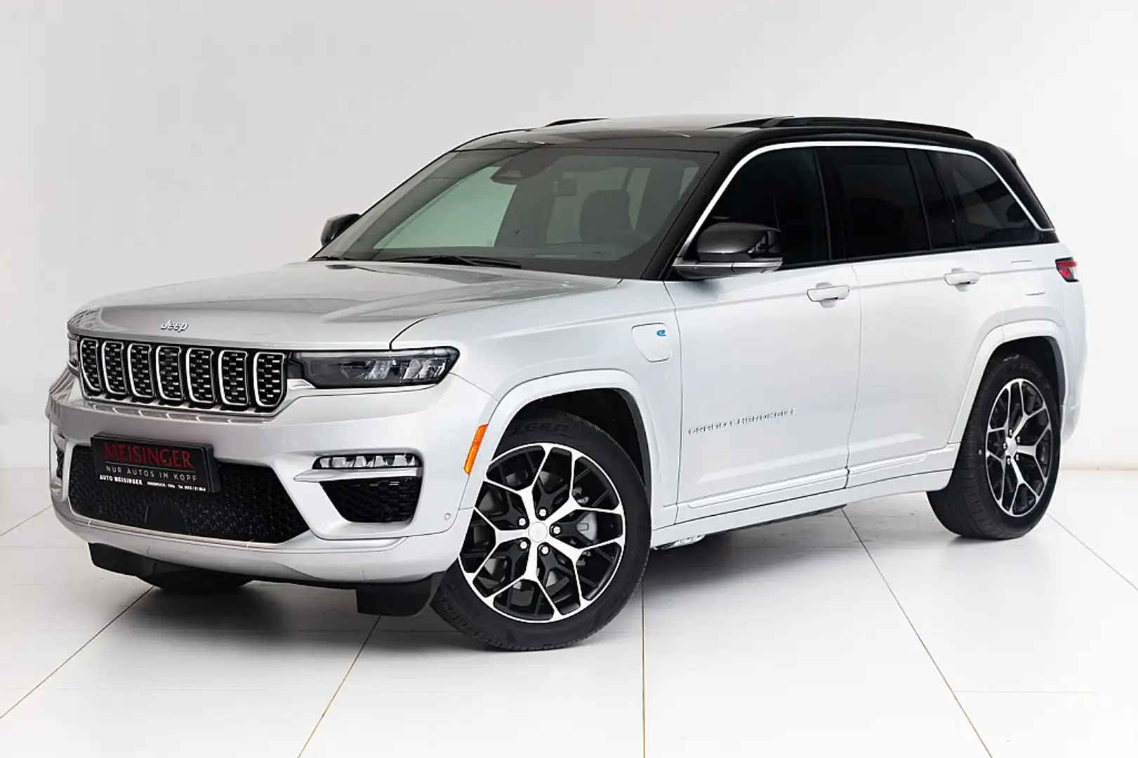 Jeep Grand Cherokee 2.0 PHEV 380 PS AT 4xe Summit Reserve MY24 Argintiu - 1