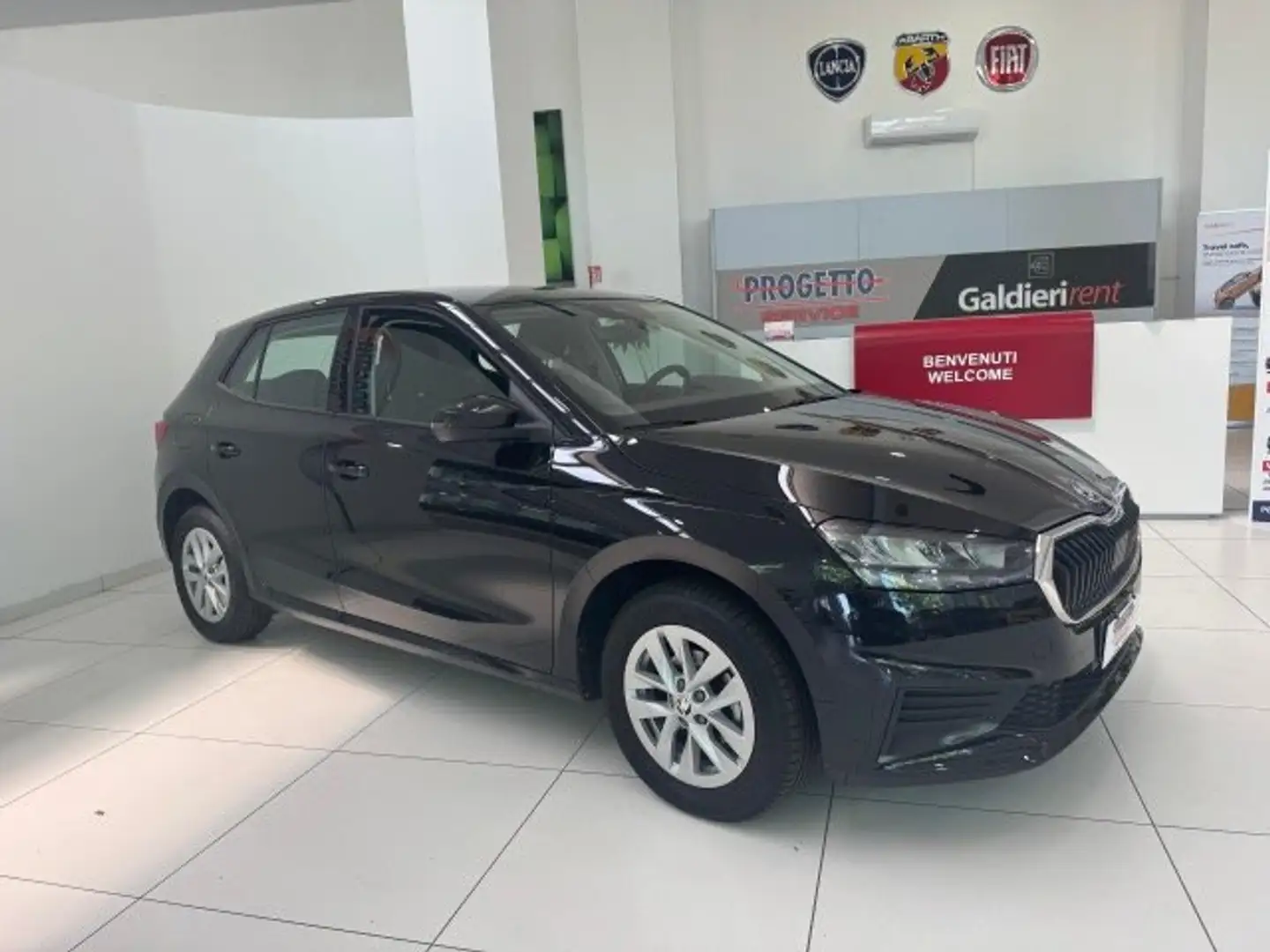 Skoda Fabia Fabia IV 2022 1.0 mpi evo Style 80cv crna - 2