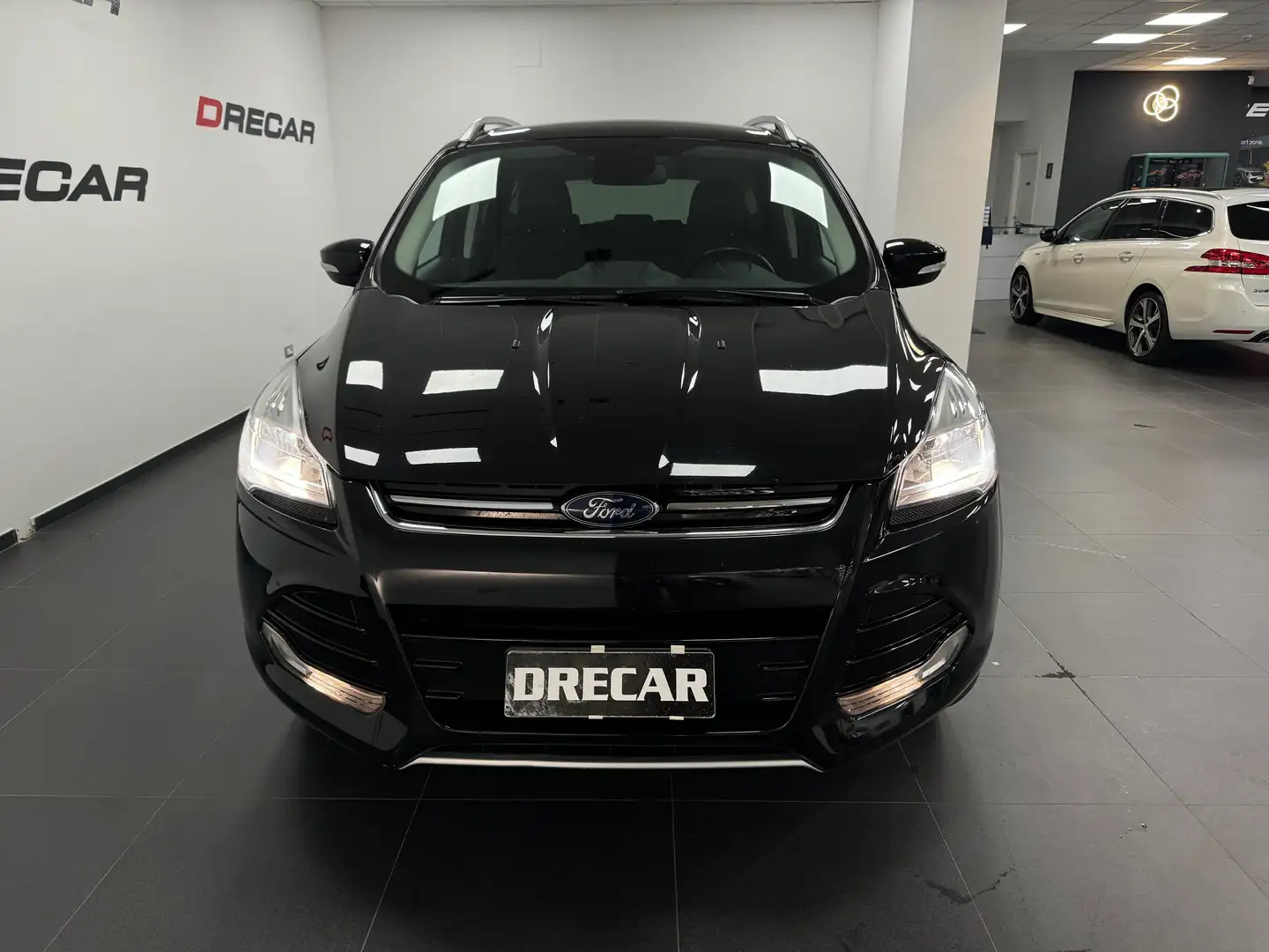 Ford Kuga Kuga 2.0 tdci Titanium 4wd MANUALE 84.000 KM Nero - 2