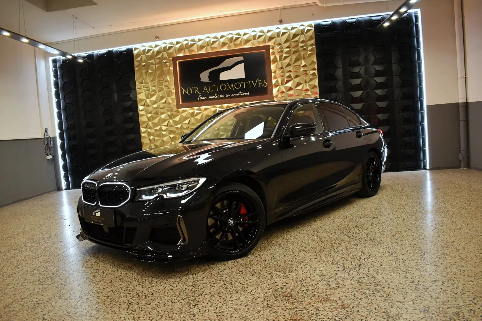 BMW 330 i Aut. M-PERFORMANCE, LED, ACC, HUD, 1. BESITZ Schwarz - 1