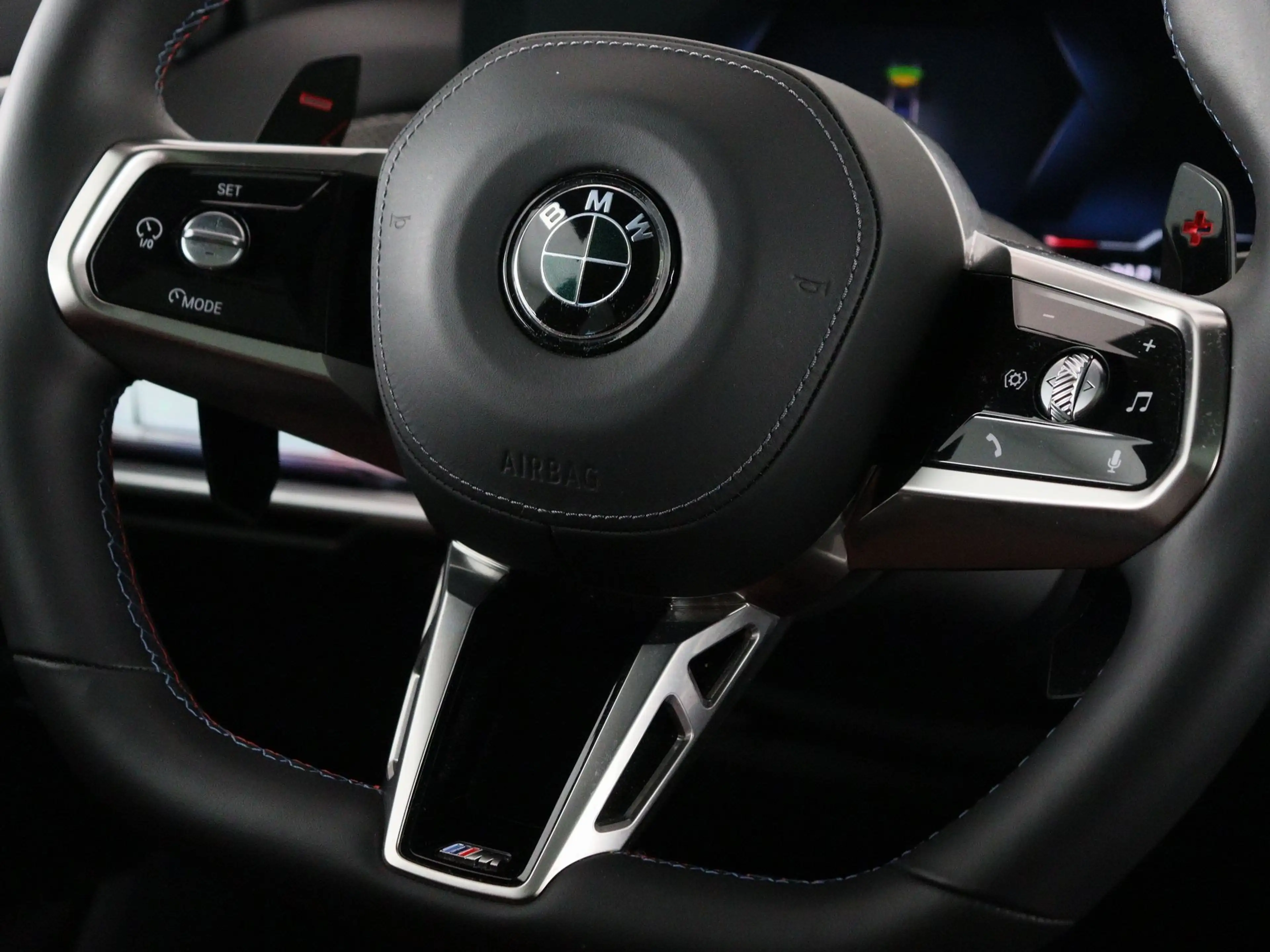 BMW 760 7 Serie M760e xDrive — photo 3