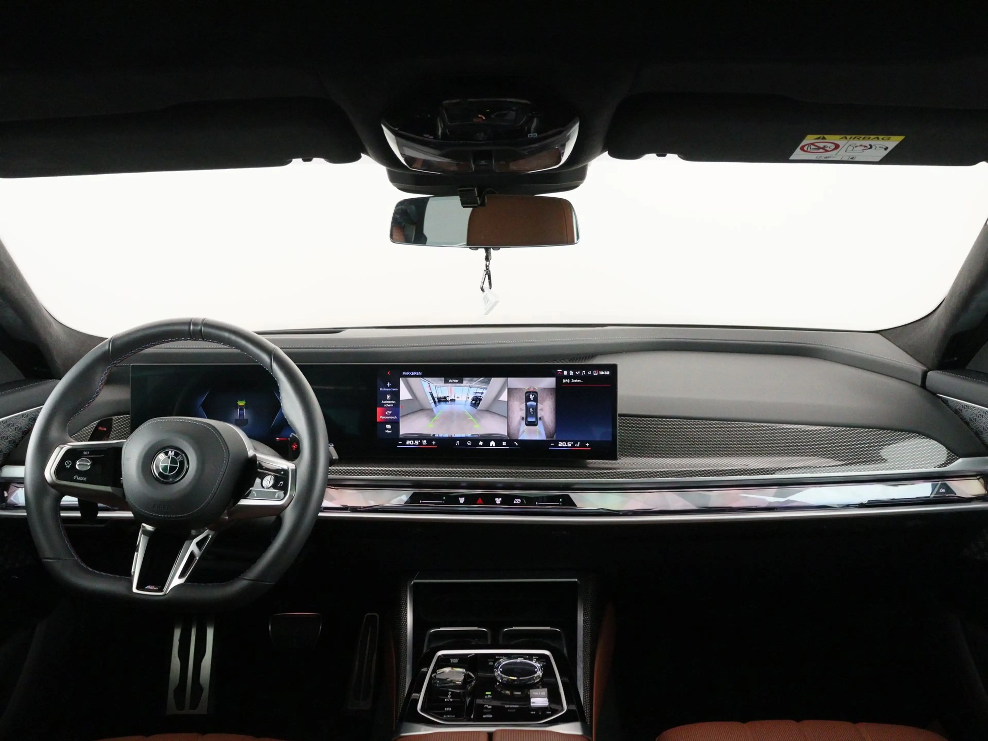 BMW 760 7 Serie M760e xDrive — photo 15