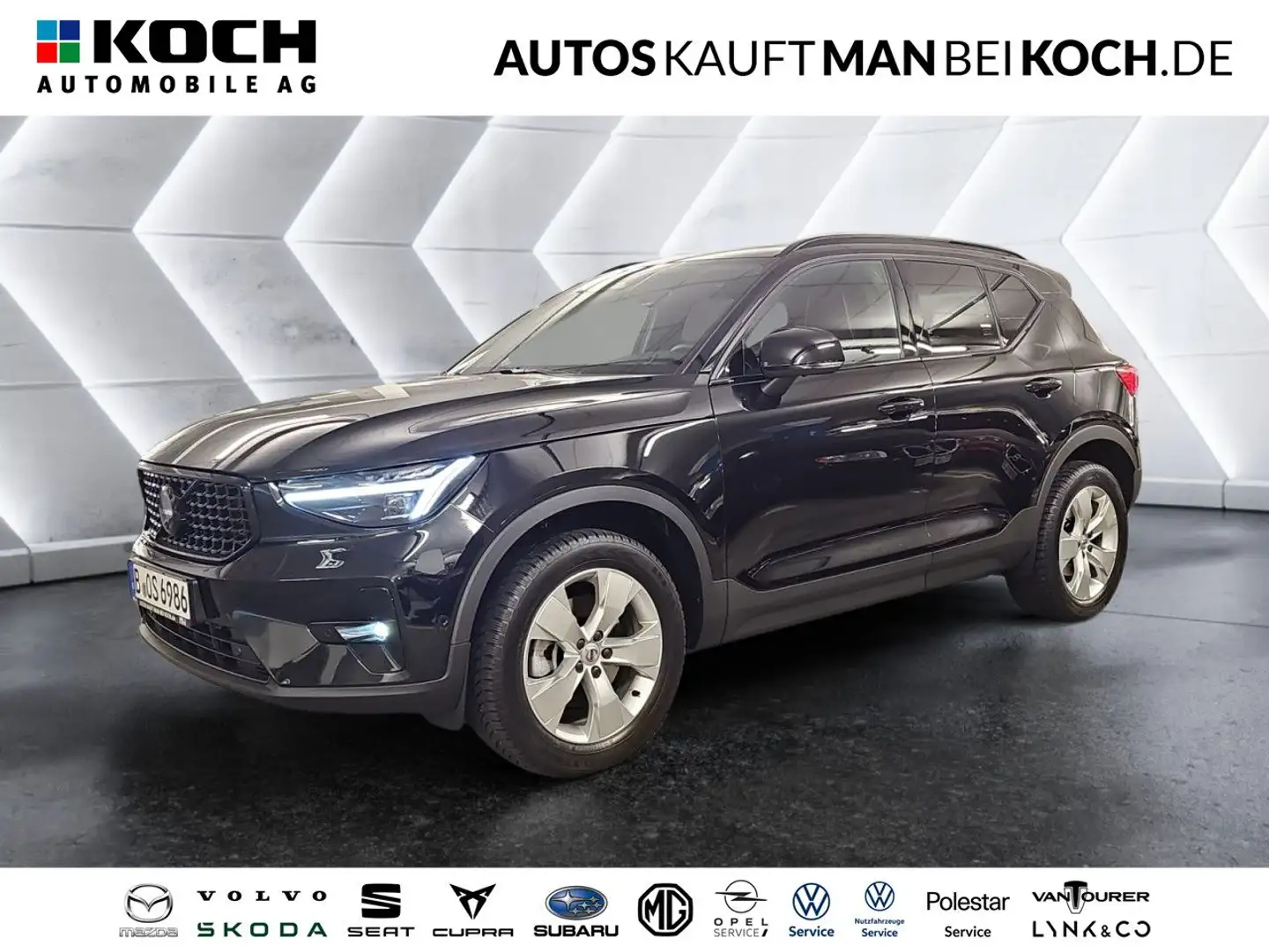Volvo XC40 Black Edition B4 Mild-Hybrid Benzin Ultra Schwarz - 1