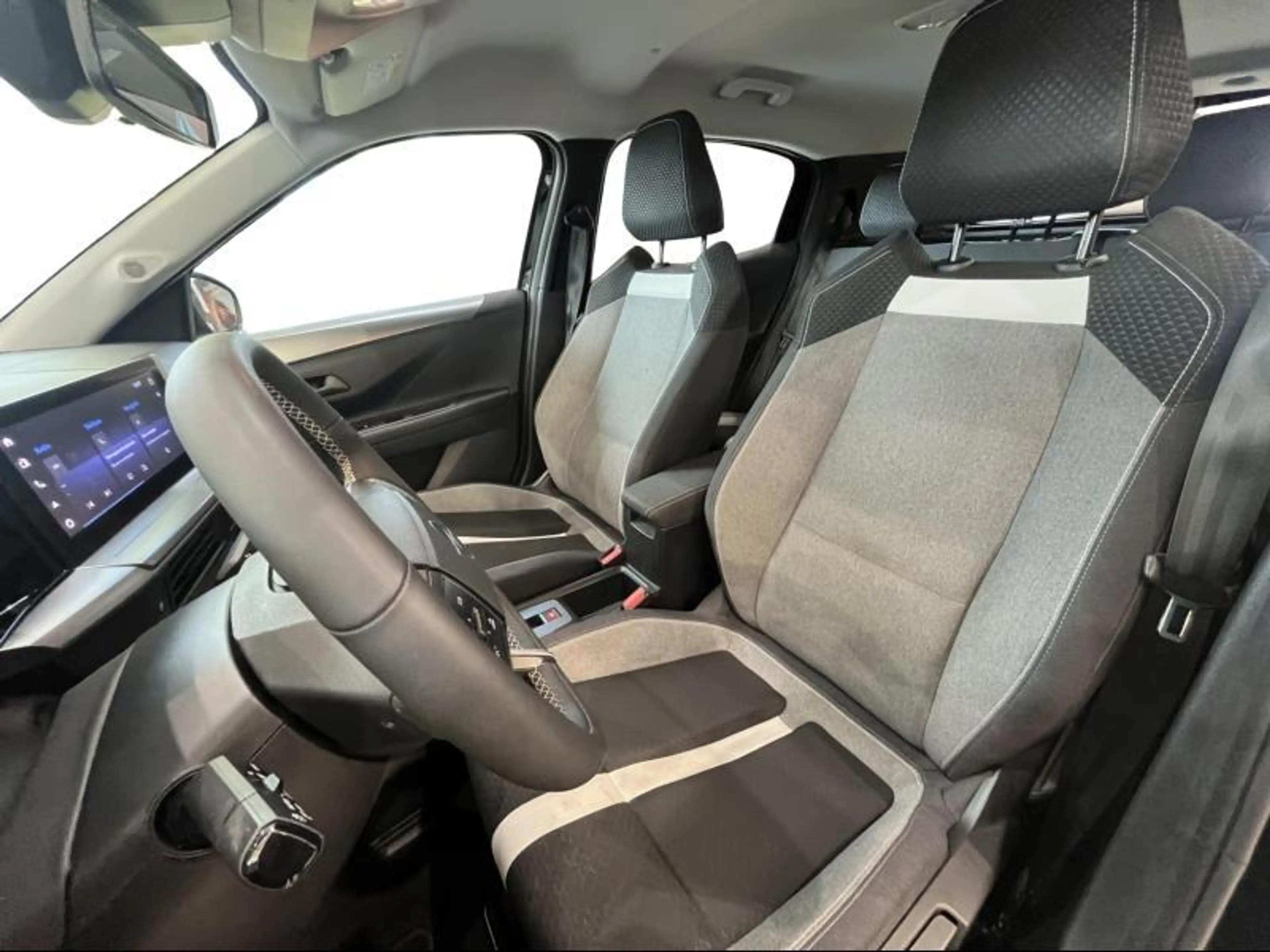 Opel Frontera Edition | Camera | Carplay | Driver Alert | — photo 13