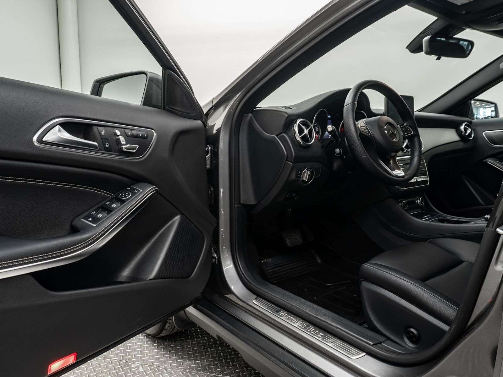 2019 Mercedes-Benz GLA GLA 250 | LOW KMS | PANO ROOF — снимка 1