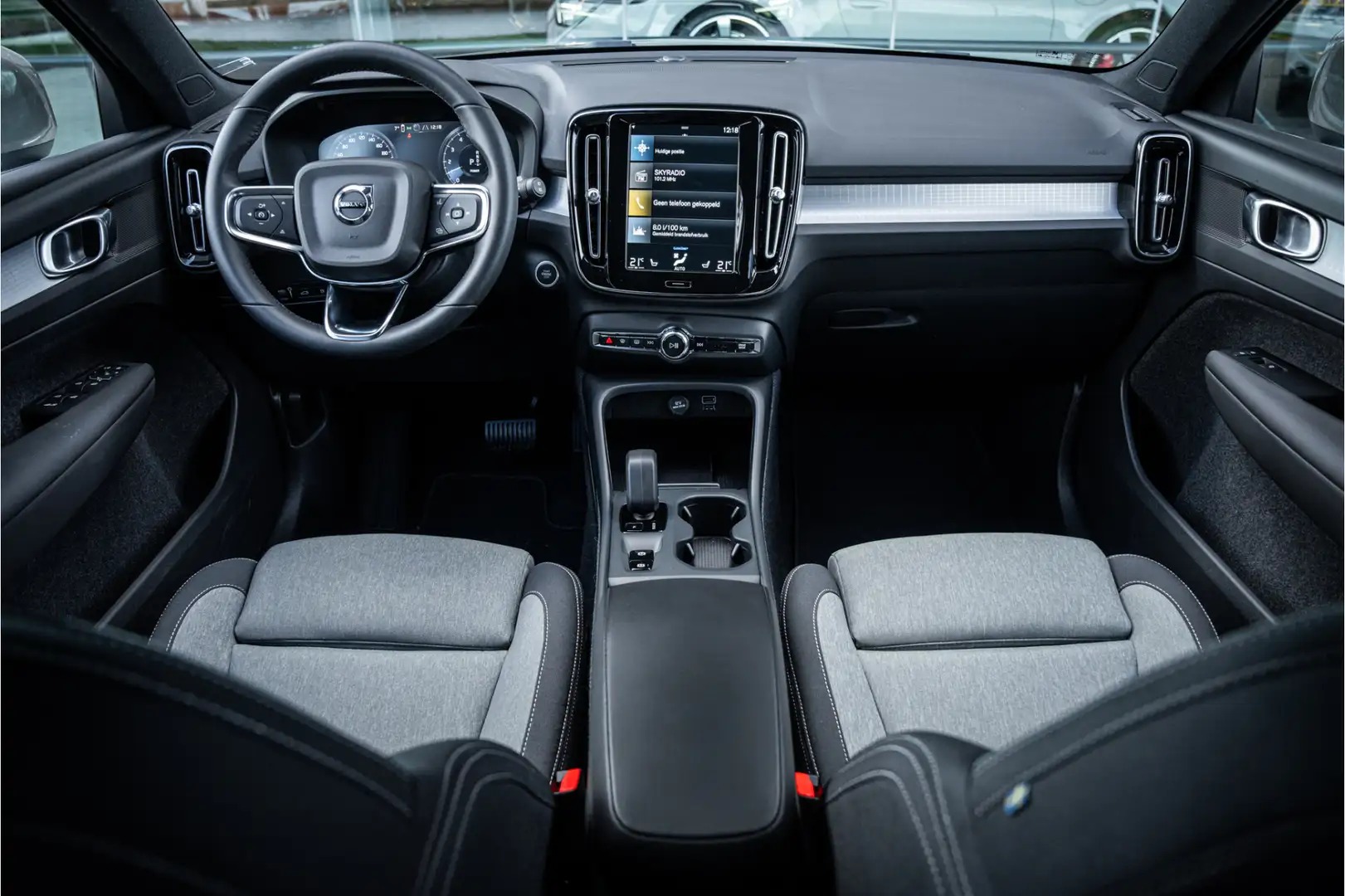 Volvo XC40 T5 Plug-in hybrid Inscription Expresion - Climate Zilver - 2