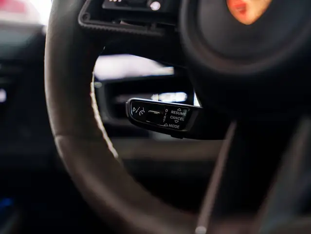 Porsche Taycan view 10