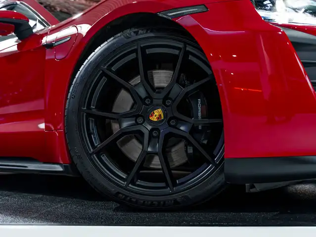 Porsche Taycan view 7