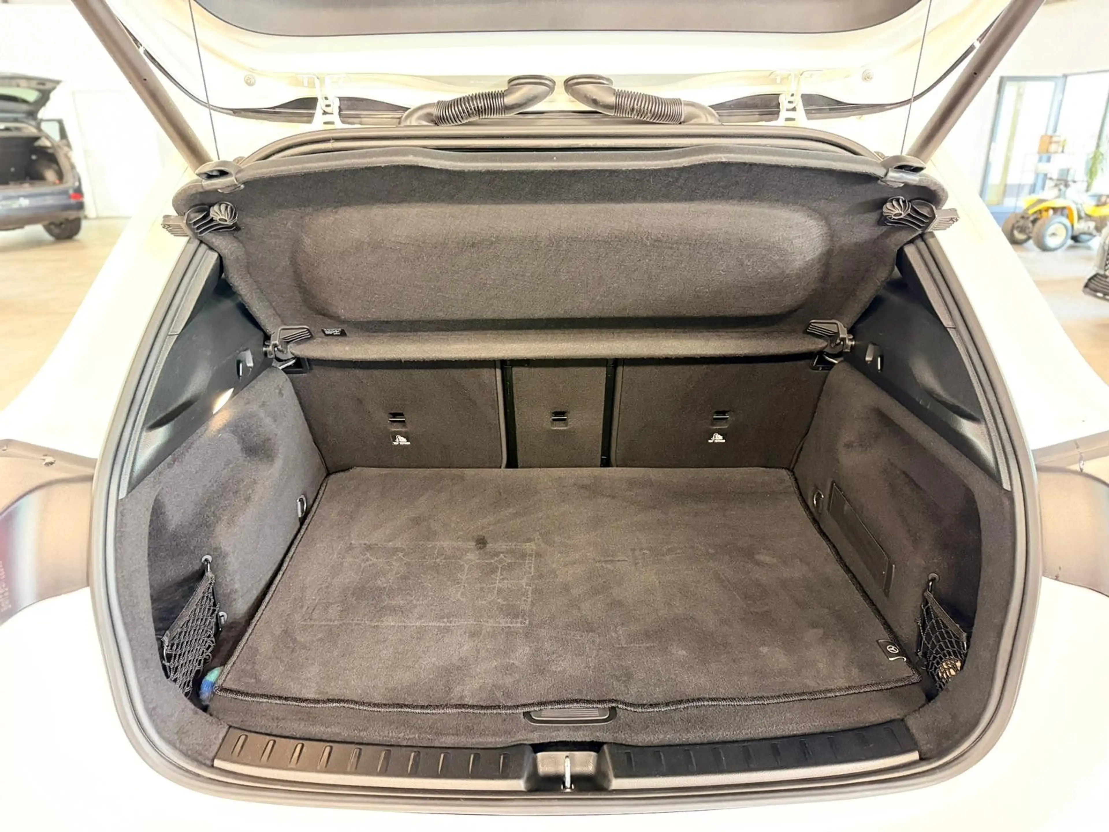Mercedes-Benz EQA EQA 250 AMG NIGHT+LED+KAM+TEMP+94,6SOH — photo 8