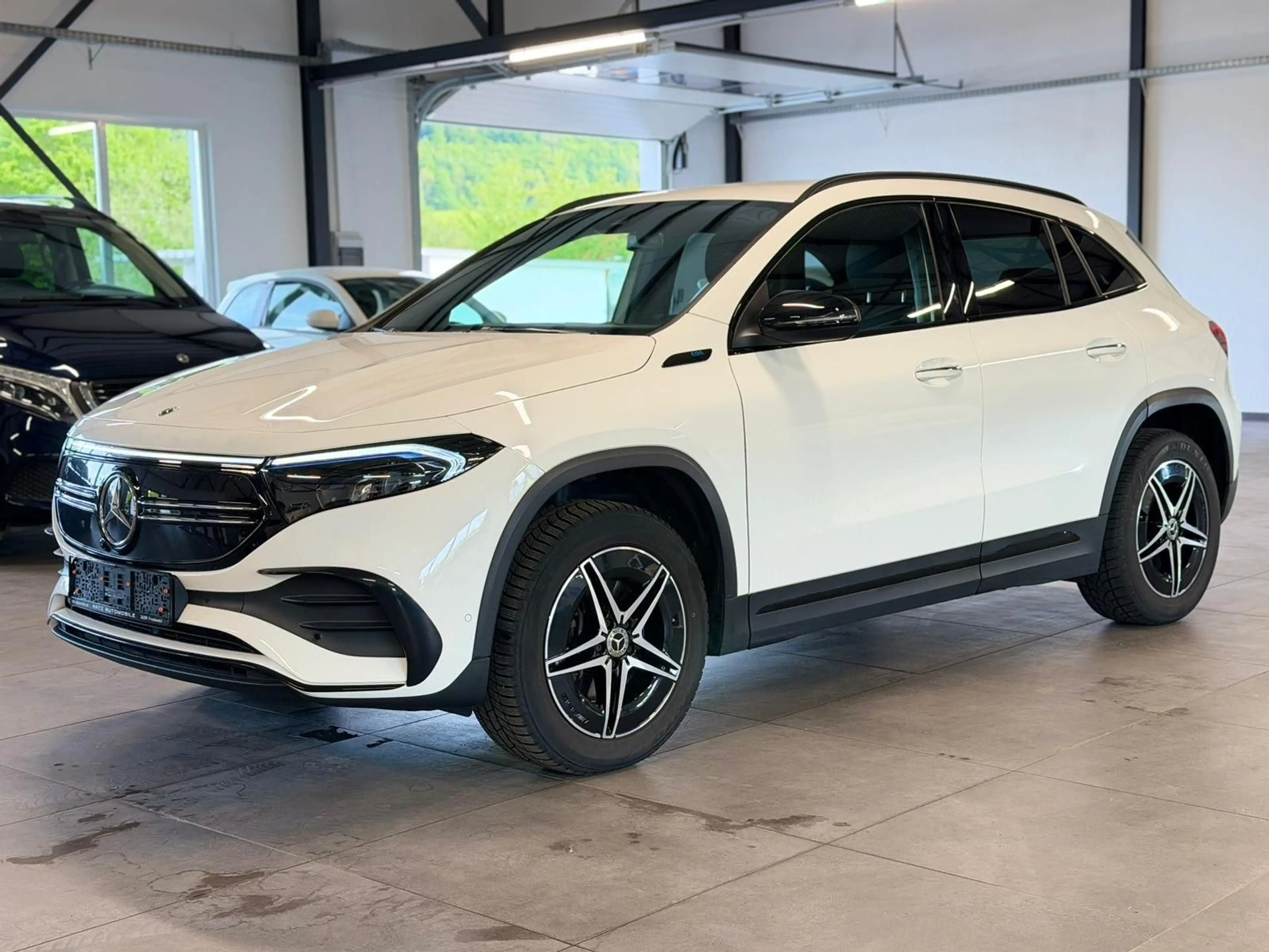 Mercedes-Benz EQA EQA 250 AMG NIGHT+LED+KAM+TEMP+94,6SOH — photo 4