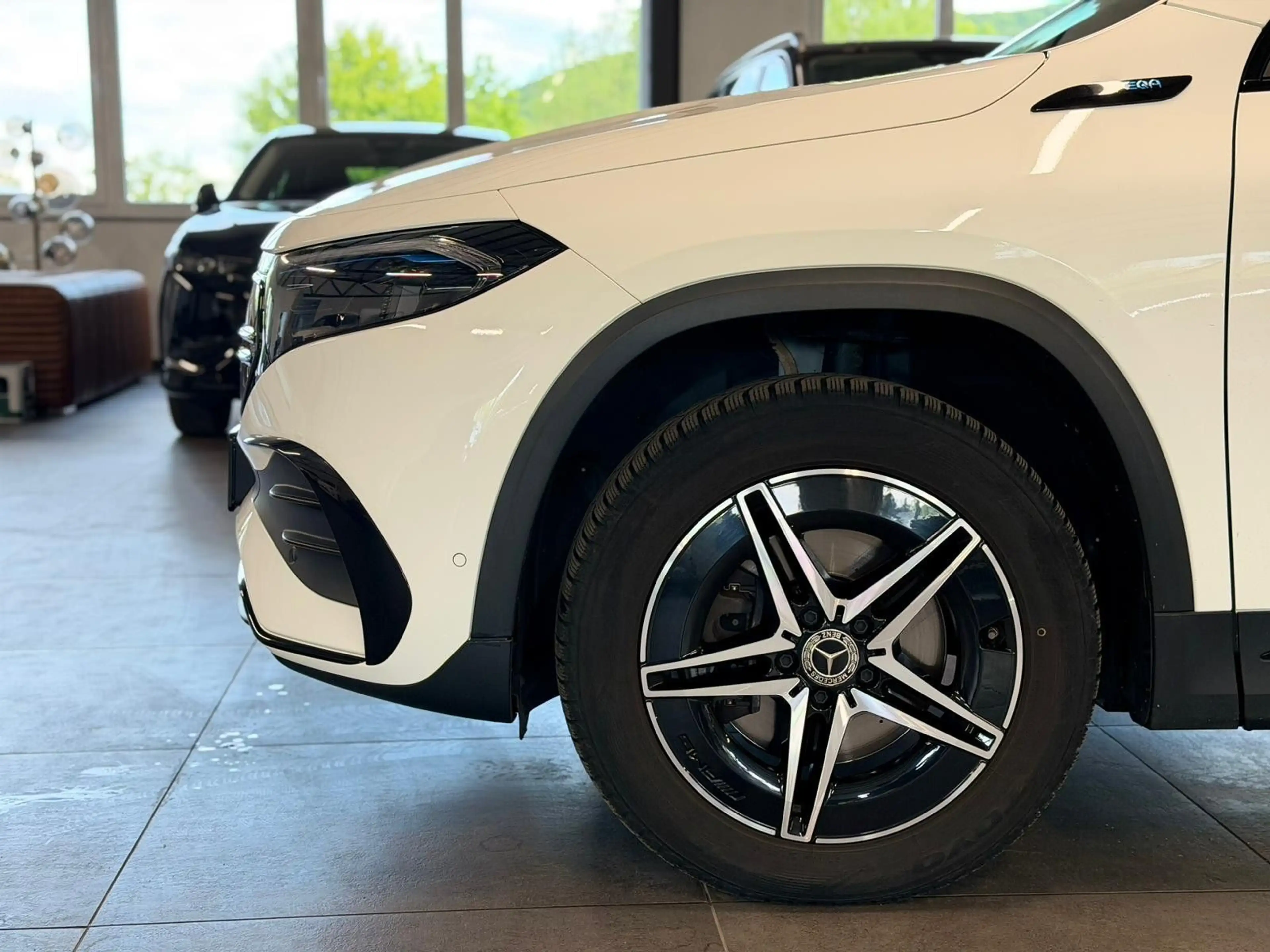 Mercedes-Benz EQA EQA 250 AMG NIGHT+LED+KAM+TEMP+94,6SOH — photo 5