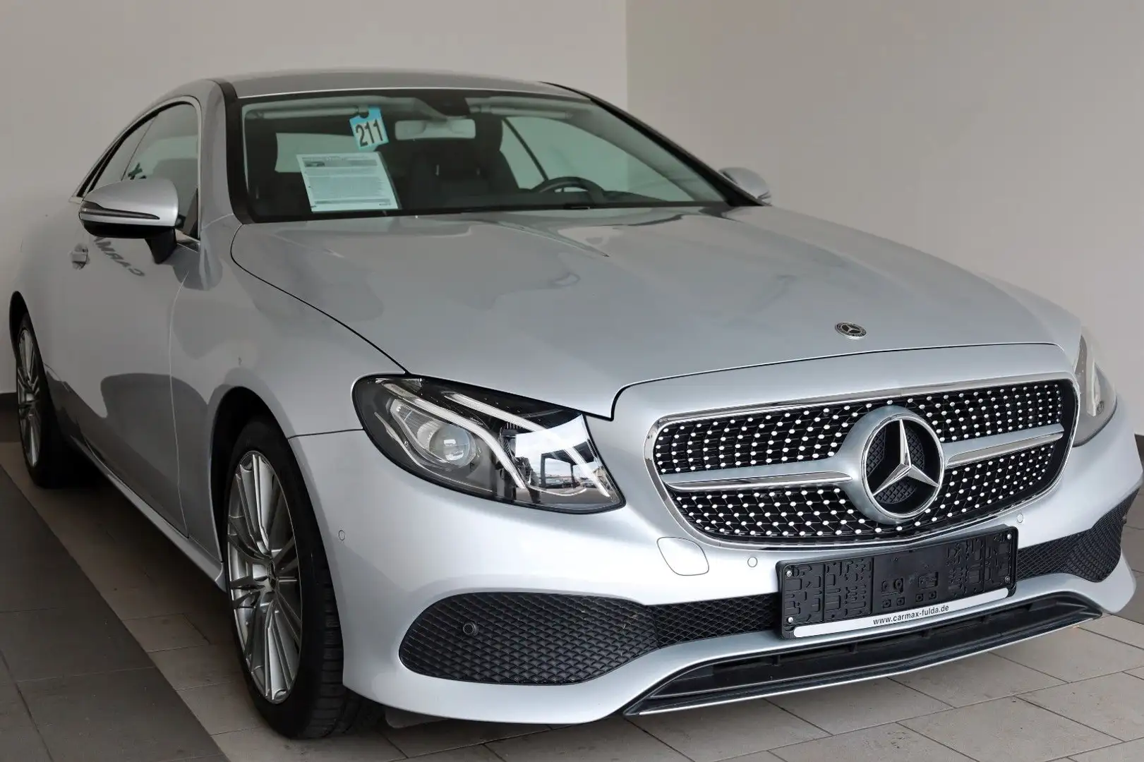 Mercedes-Benz E 200 CoupeAvantgarde,T.Leder,Navi,LED,Kamera,WR Argintiu - 1