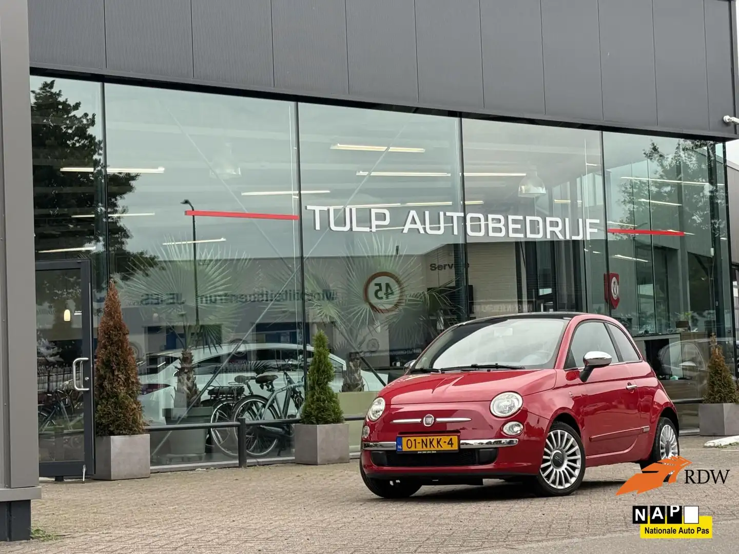 Fiat 500 1.2 Lounge Automaat 2010 Panodak Half Leder Clima Rood - 1