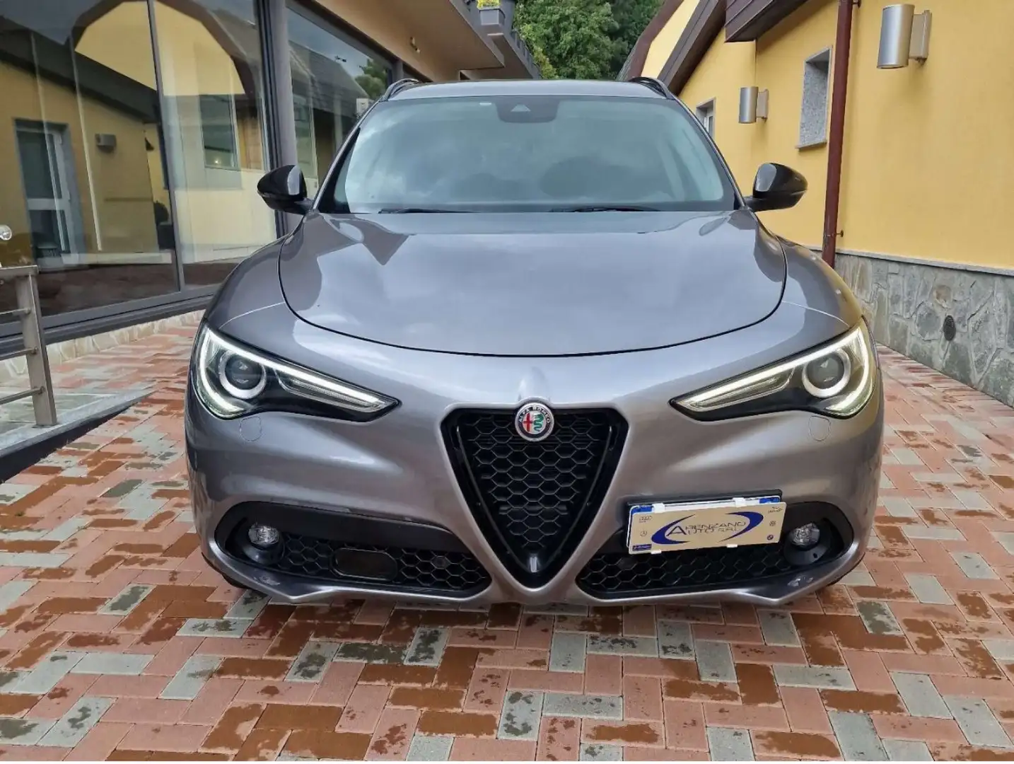 Alfa Romeo Stelvio 2.0 190cv auto SPECIAL EDITION Grigio - 2