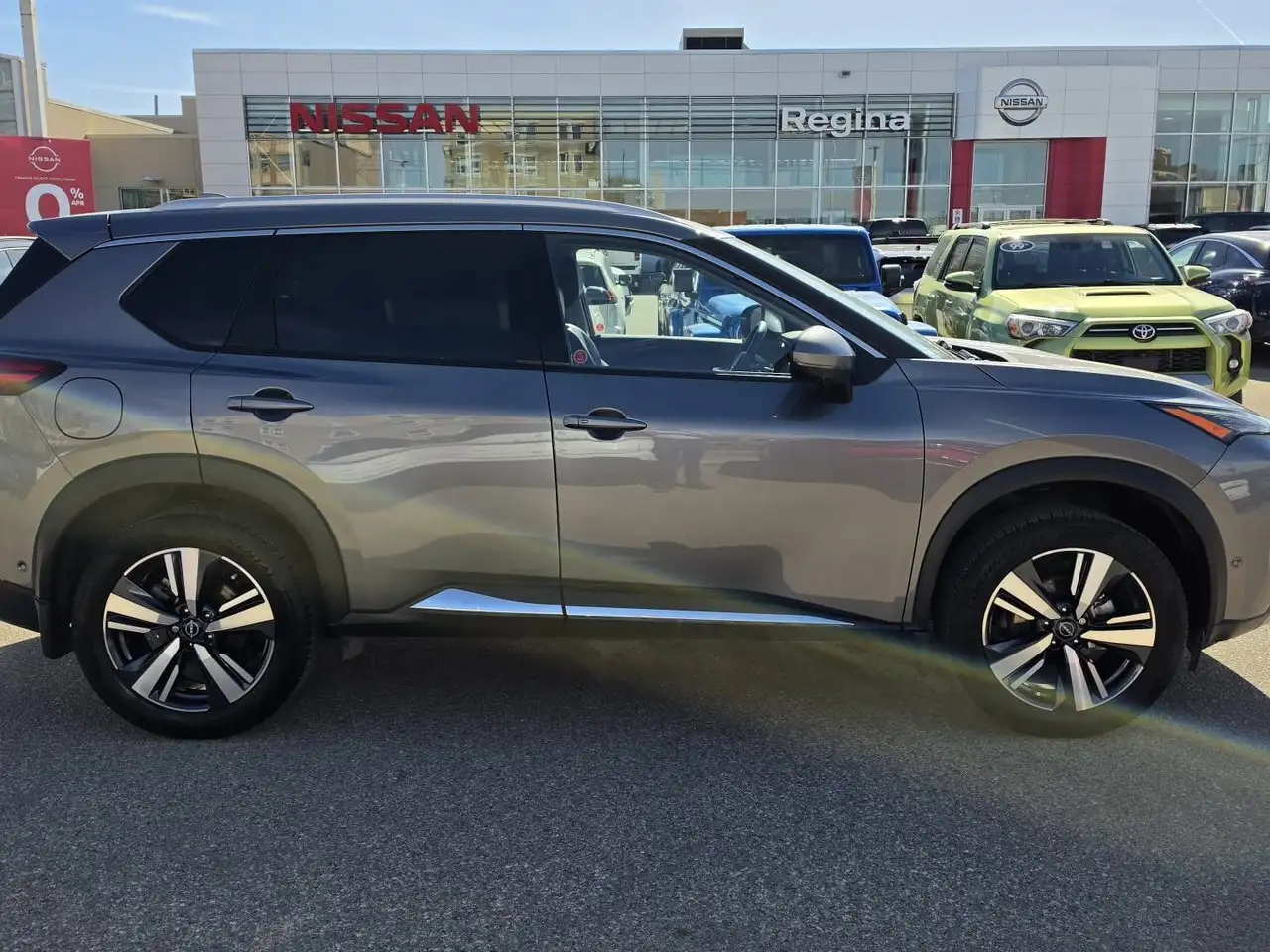 Nissan Rogue снимка Nissan Rogue