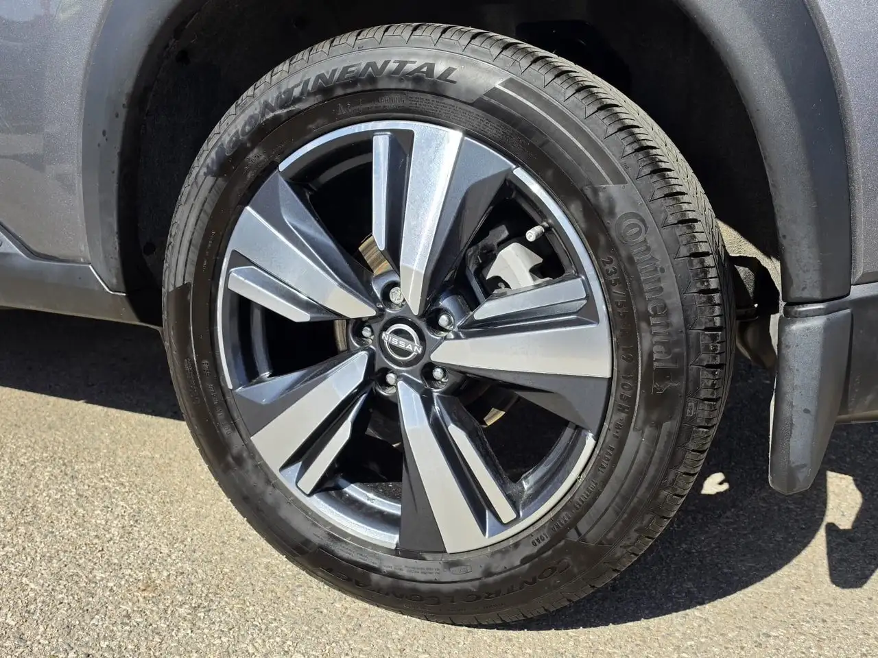 Nissan Rogue снимка Nissan Rogue