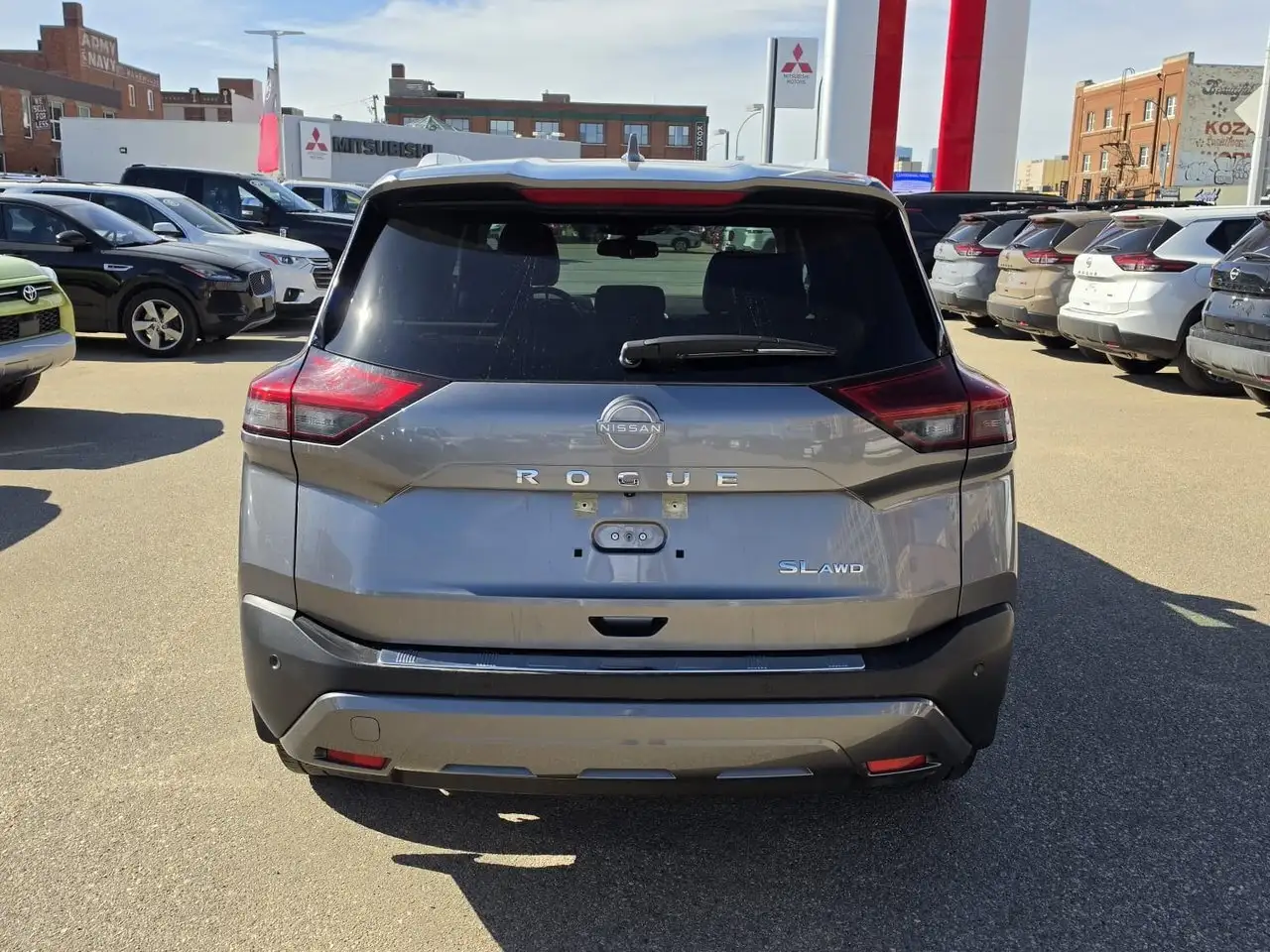 Nissan Rogue снимка Nissan Rogue