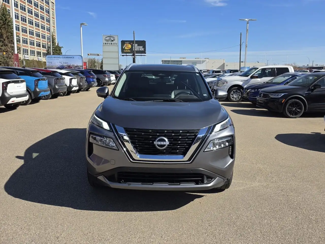 Nissan Rogue снимка Nissan Rogue
