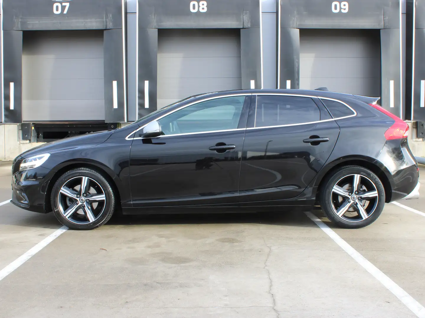 Volvo V40 T4 Business Sport | Panoramadak | Dealer onderhoud Negro - 2