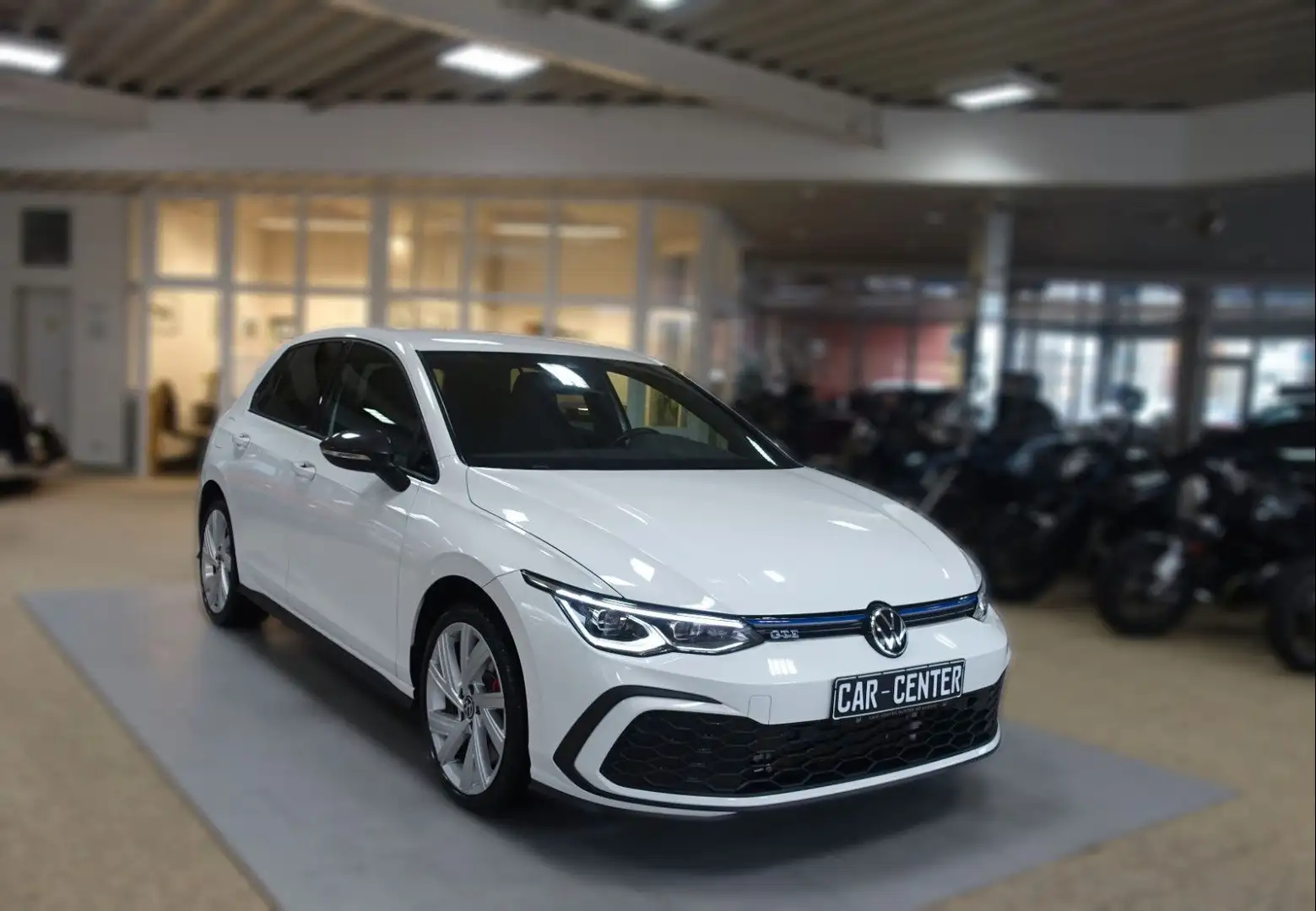 Volkswagen Golf VIII Lim. GTE eHybrid;NAVIG AAC LAN PDC ALS Weiß - 1