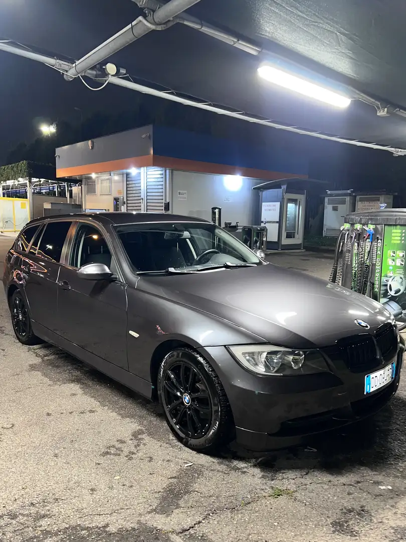 BMW 320 BMW 320i Touring E91 Grey - 2
