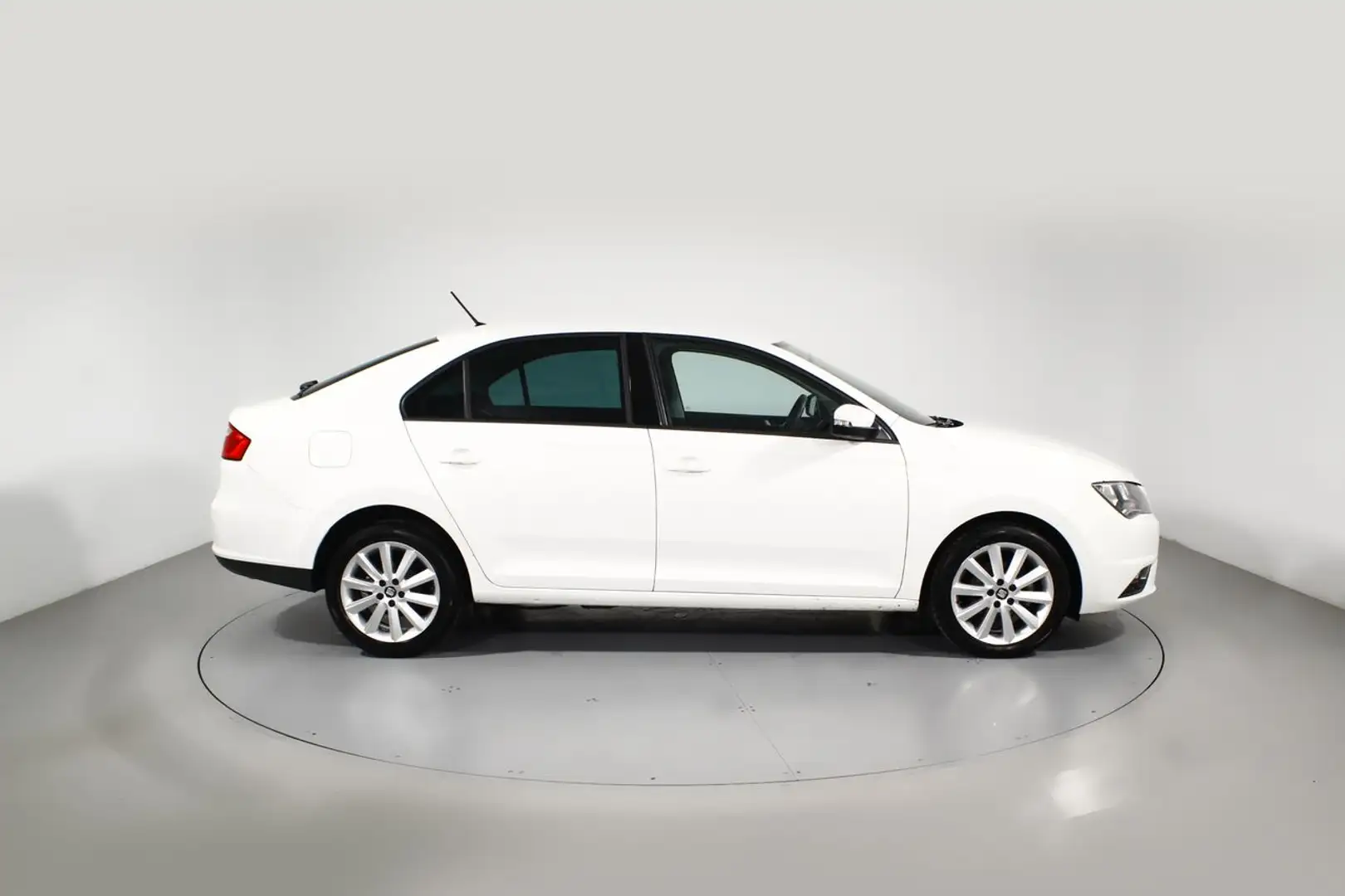 SEAT Toledo 1.0 EcoTSI S&S Reference Edition 95 Weiß - 2