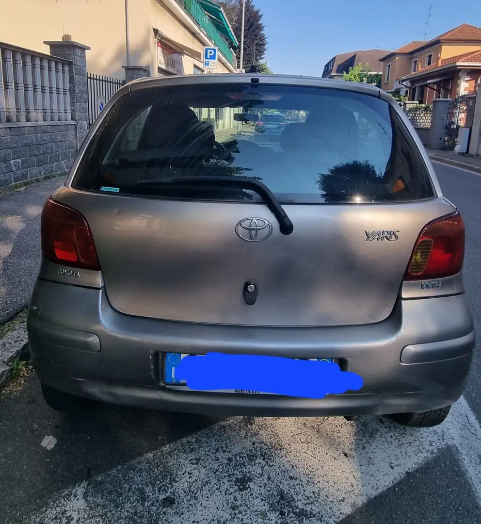 Toyota Yaris 5p 1.0 benzina - 2