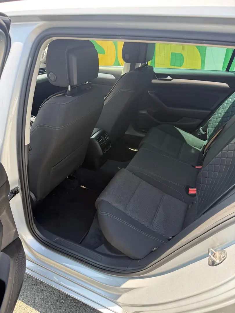 Volkswagen Passat Passat Comfortline 2,0 TDI DSG Comfortline Silber - 2