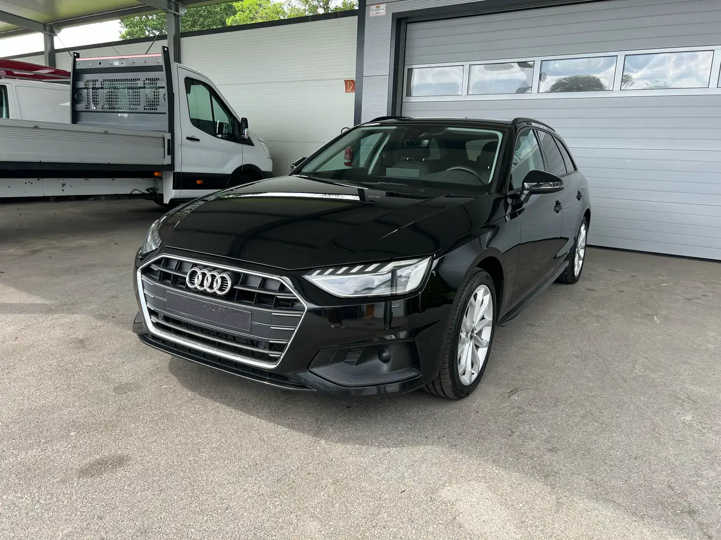 Audi A4 Avant 35 TDI S-tronic LED/AHV/ASSISTENTEN/18''ALU Schwarz - 2