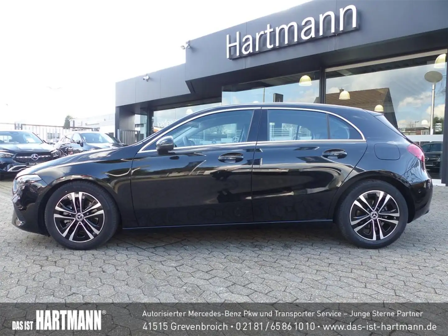 Mercedes-Benz A 180 PROGRESSIVE+MBUX+WINTER+GR.NAVI+R.KAM+ADVA Zwart - 2