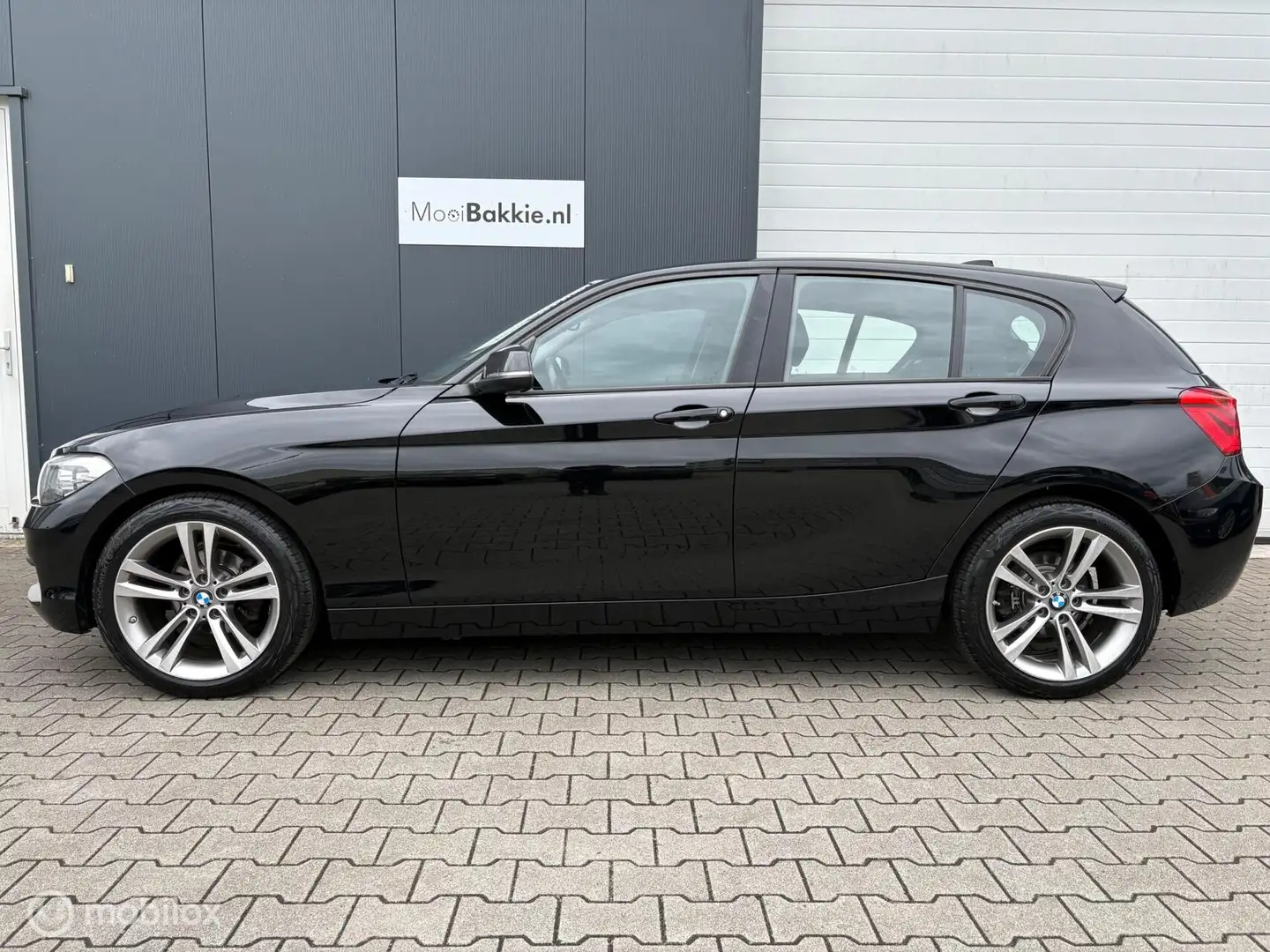 BMW 116 1-serie 116i Facelift / 5-Drs / Lm 18" / Cruise / Negro - 2