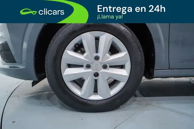 Dacia Sandero view 11
