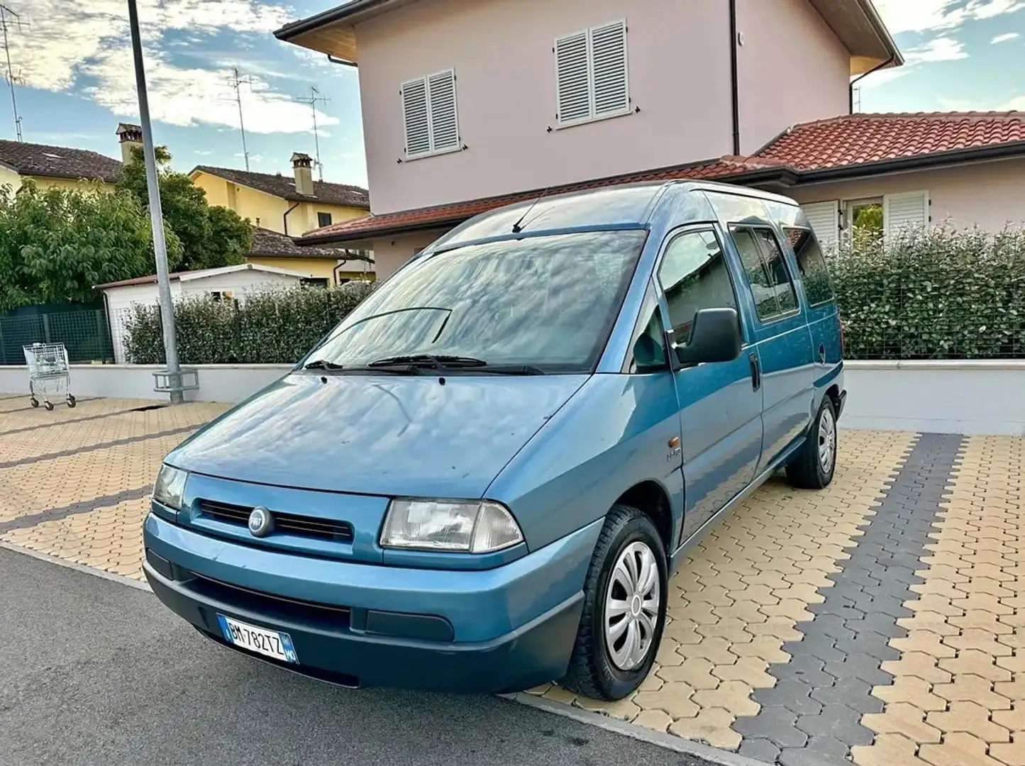 Fiat Scudo COMBI 6 posti Blauw - 1