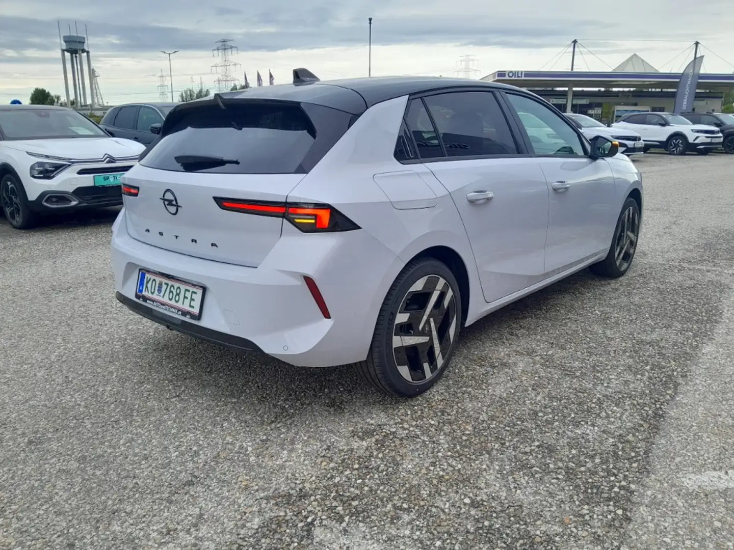 Opel Astra Electric, Ultimate, 5-Türer, Elektromotor Weiß - 2