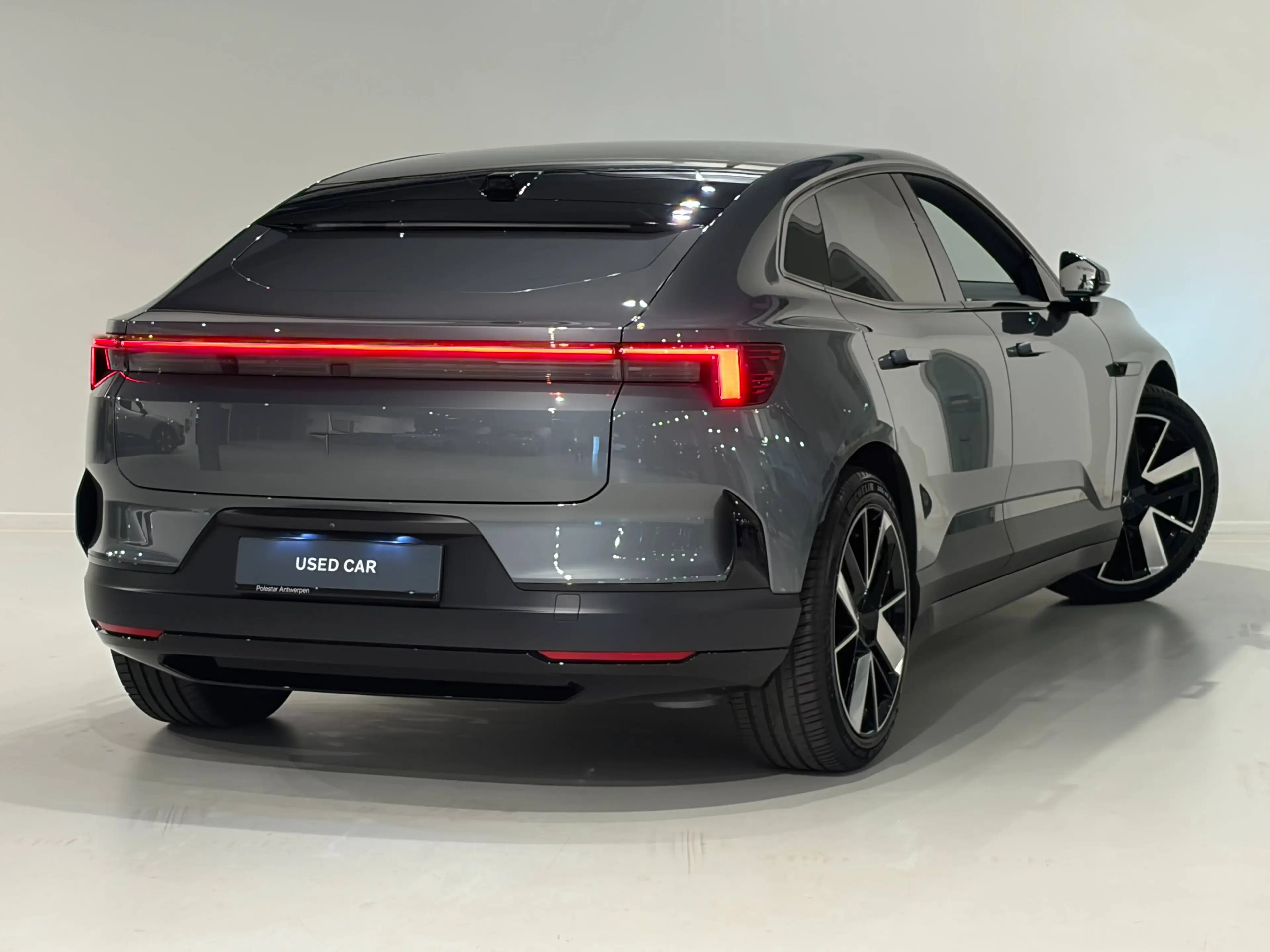 Polestar 4 Polestar 4 100 kWh LRSM + Pilot + Plus Pack — photo 2