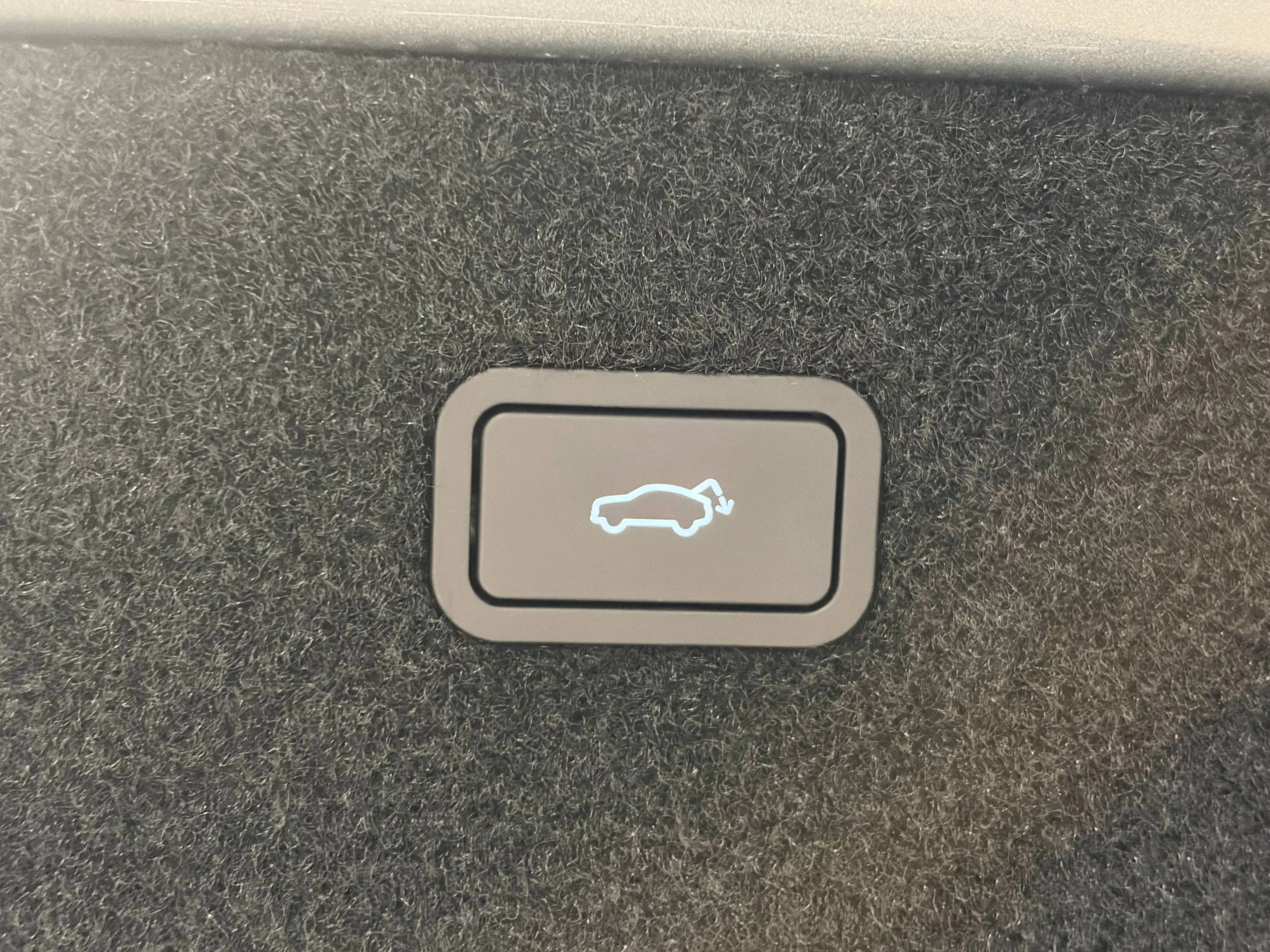 Polestar 4 Polestar 4 100 kWh LRSM + Pilot + Plus Pack — photo 13