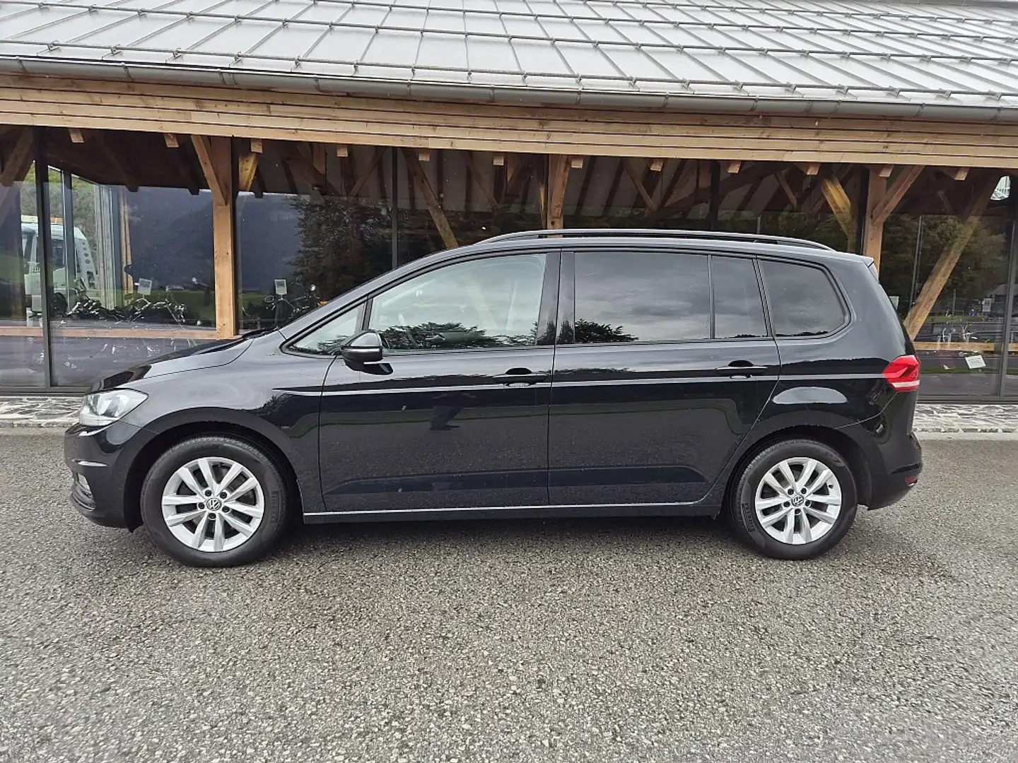 Volkswagen Touran Comfortline 1,6 SCR TDI Schwarz - 2