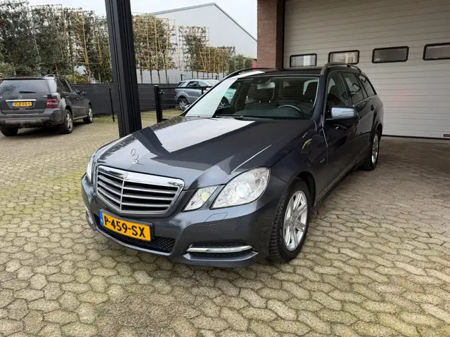 Mercedes-Benz E 200 200 CGI 7G half-leder grootlicht assist. trekhaak