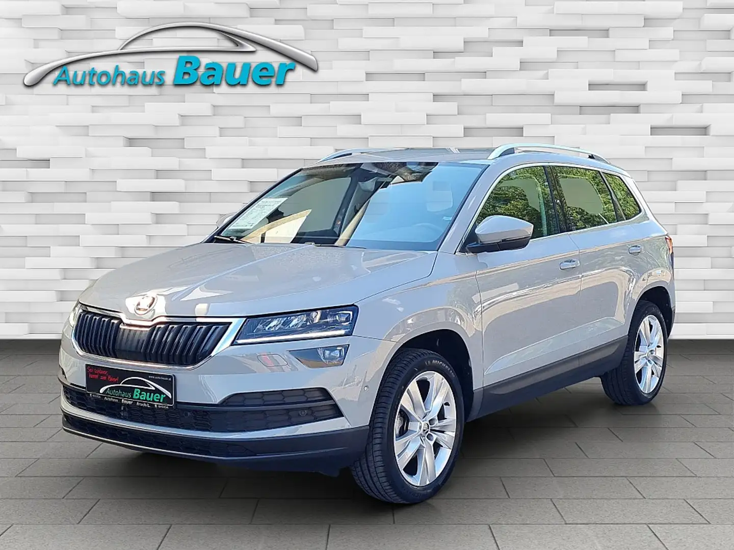 Skoda Karoq 1,5 TSI Style 125 DSG Grau - 1