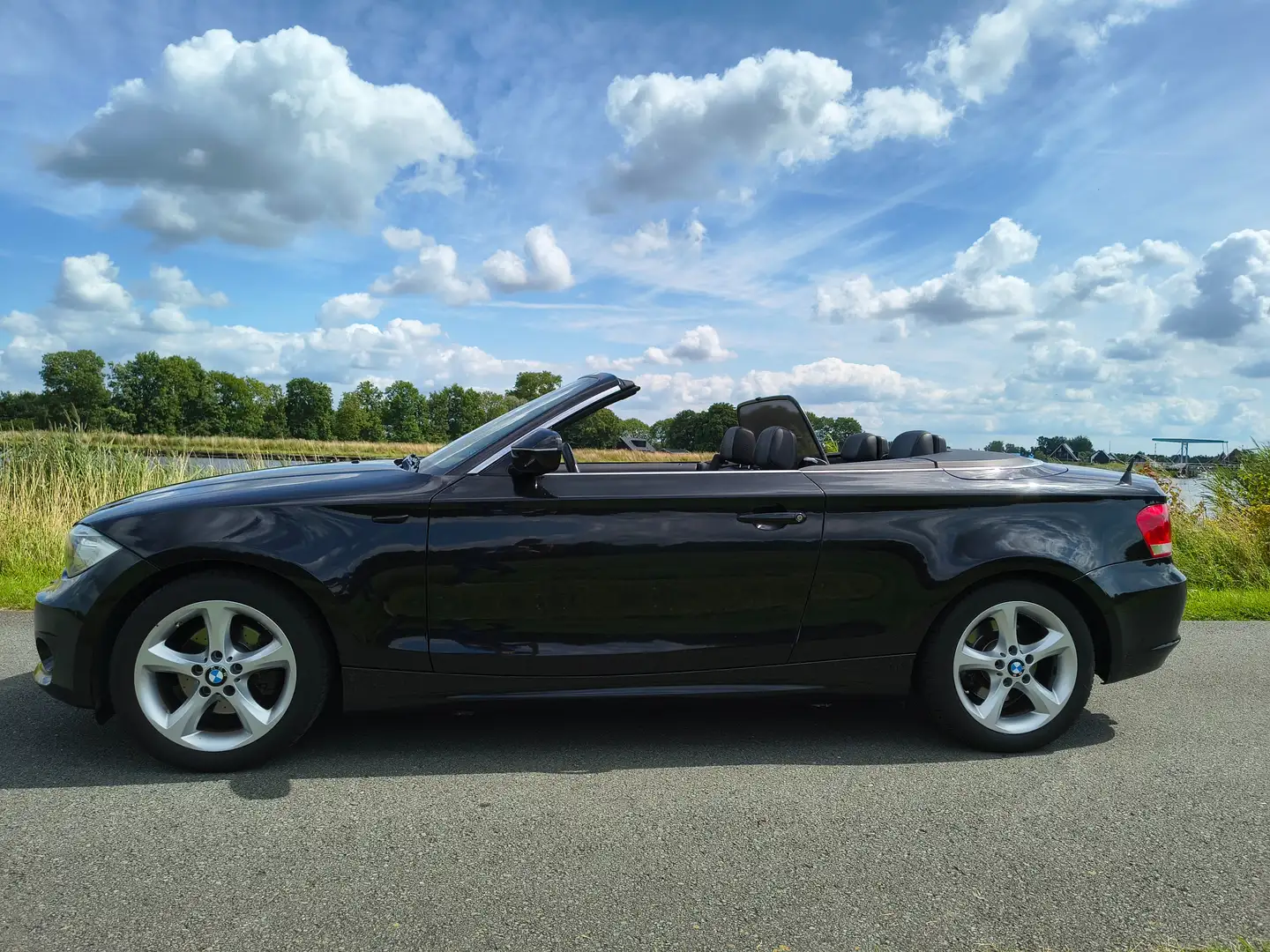 BMW 125 125i High Executive Zwart - 2