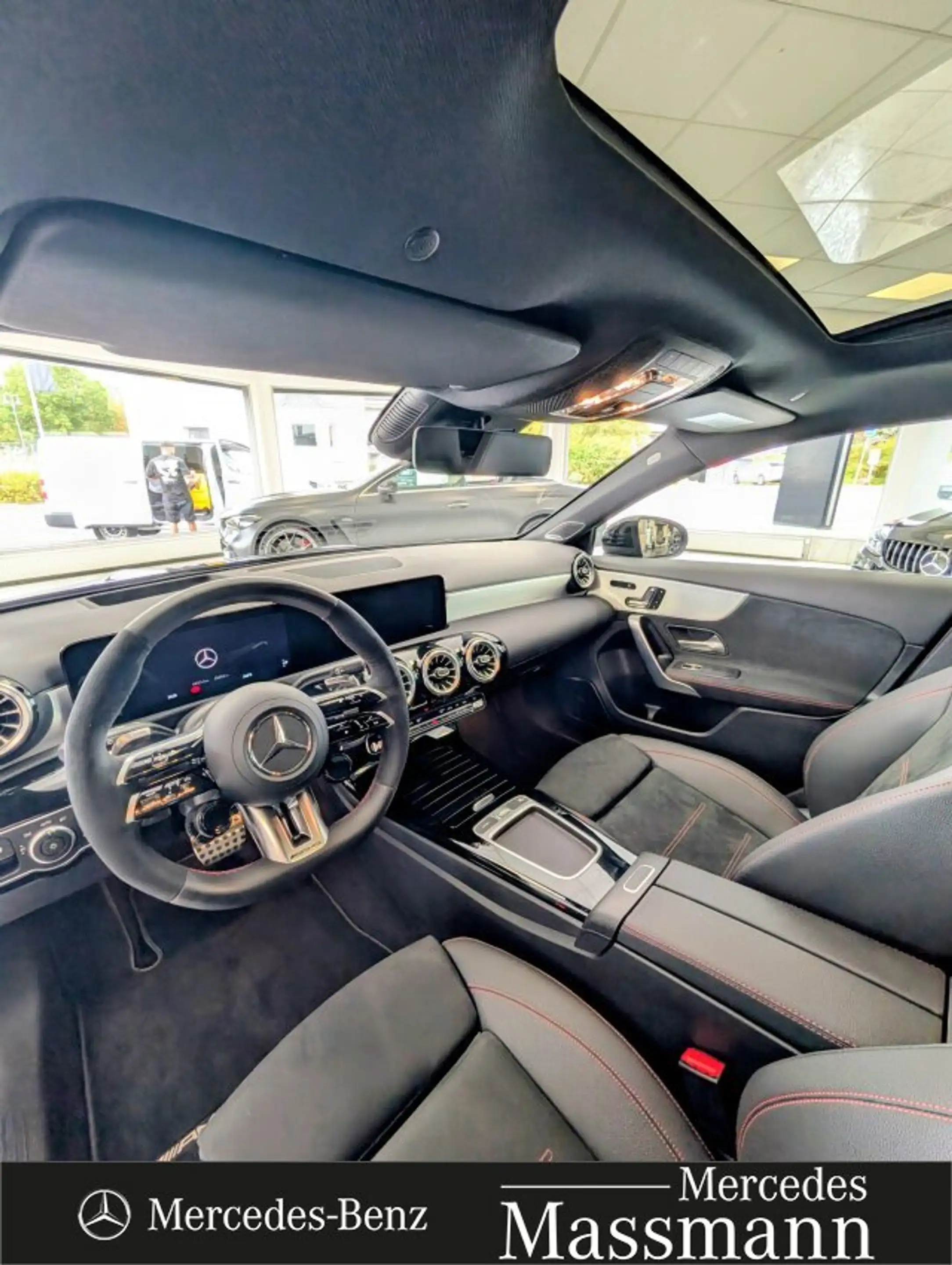 Mercedes-Benz A 45 AMG 4MATIC+ Aero Package Premium Plus Navi/Pano.-Dach — photo 10