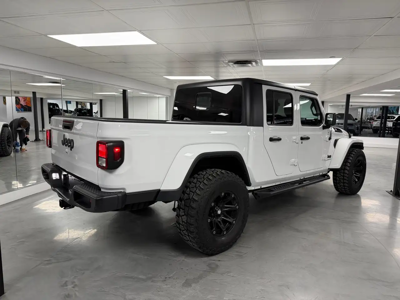Jeep Gladiator photo Jeep Gladiator